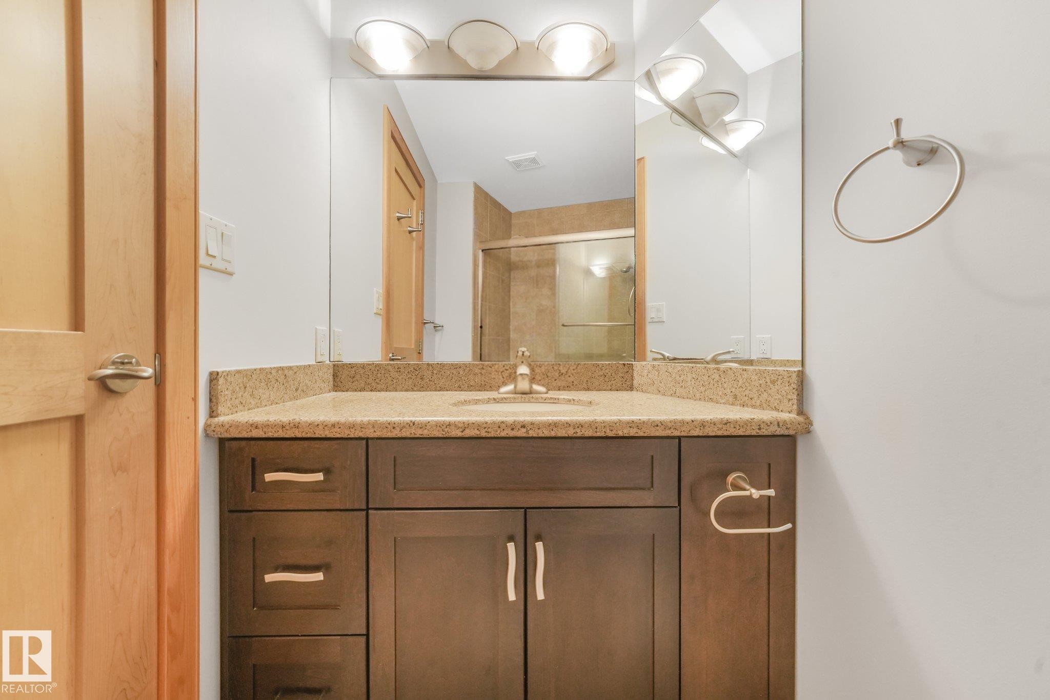 9404 100A Avenue Nw, Edmonton, AB