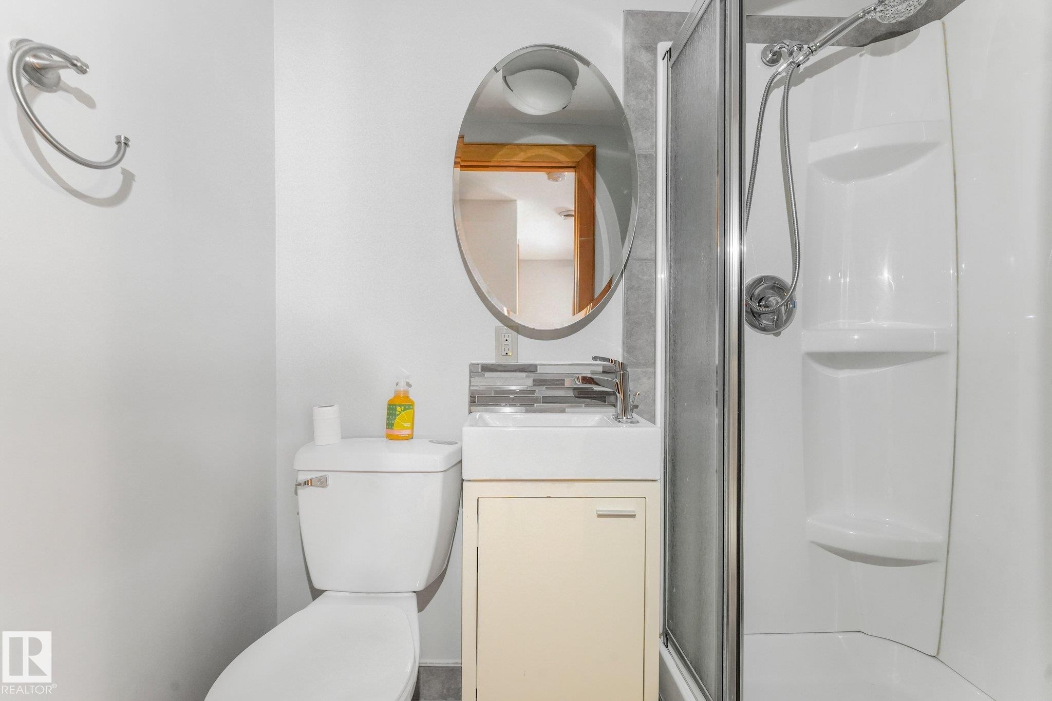 9404 100A Avenue Nw, Edmonton, AB