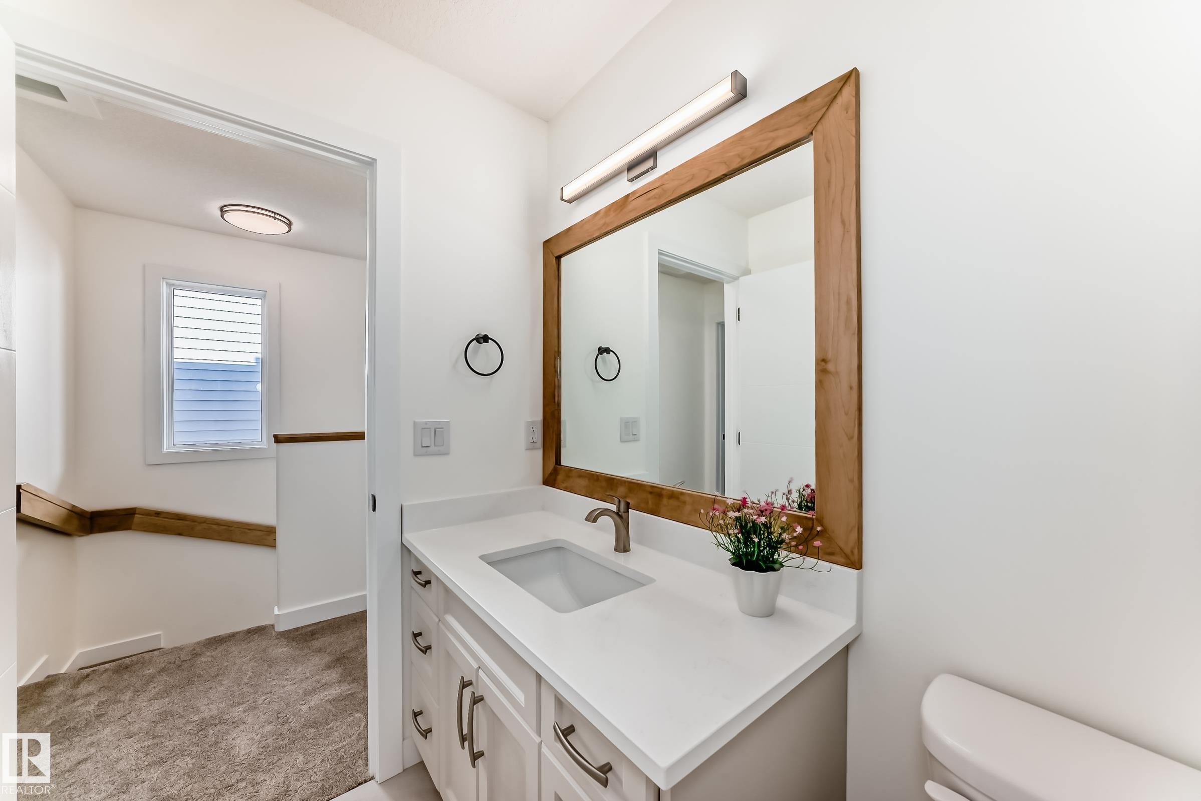 10721 70 Avenue Nw, Edmonton, AB - Indoor Photo Showing Bathroom