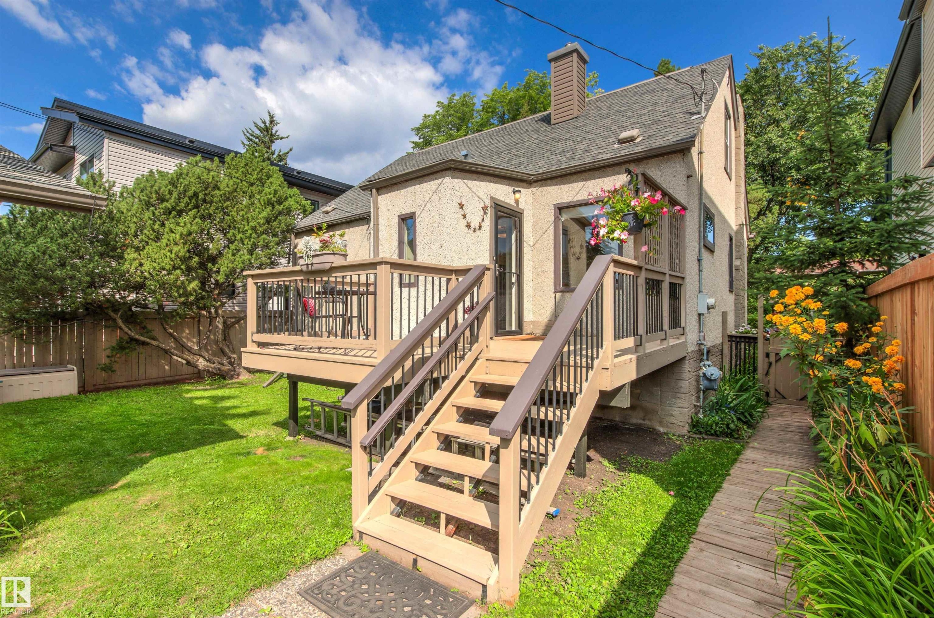 10741 70 Avenue Nw, Edmonton, AB