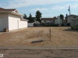 4829 59 Avenue  Vegreville, AB T9C 1X3