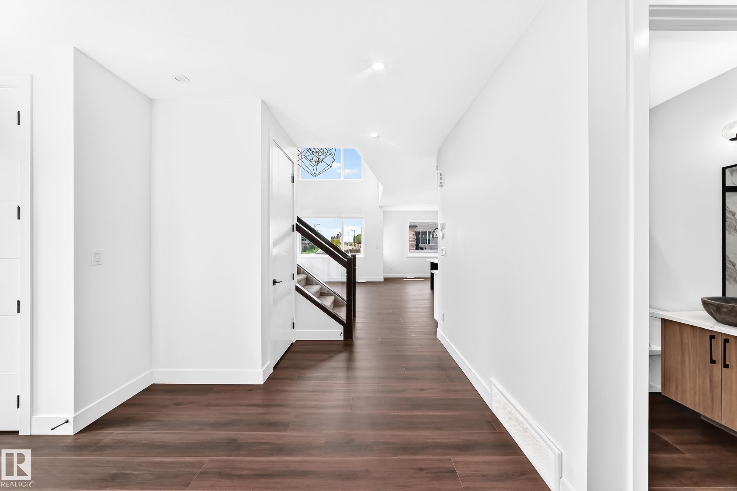 753 Astoria Way, Devon, AB