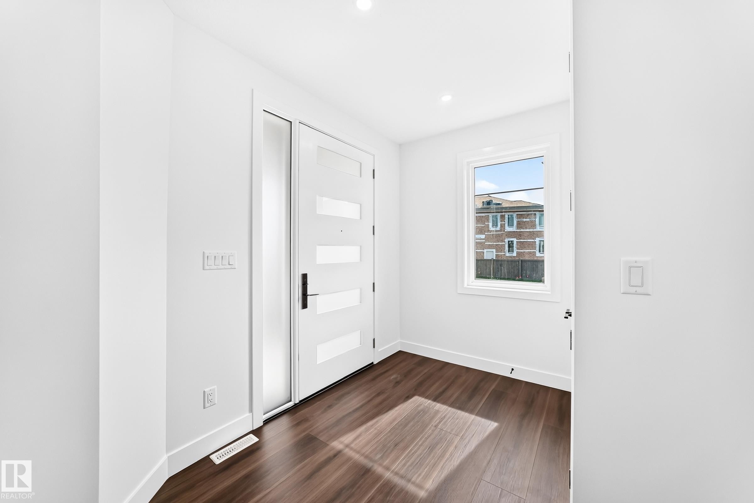 753 Astoria Way, Devon, AB