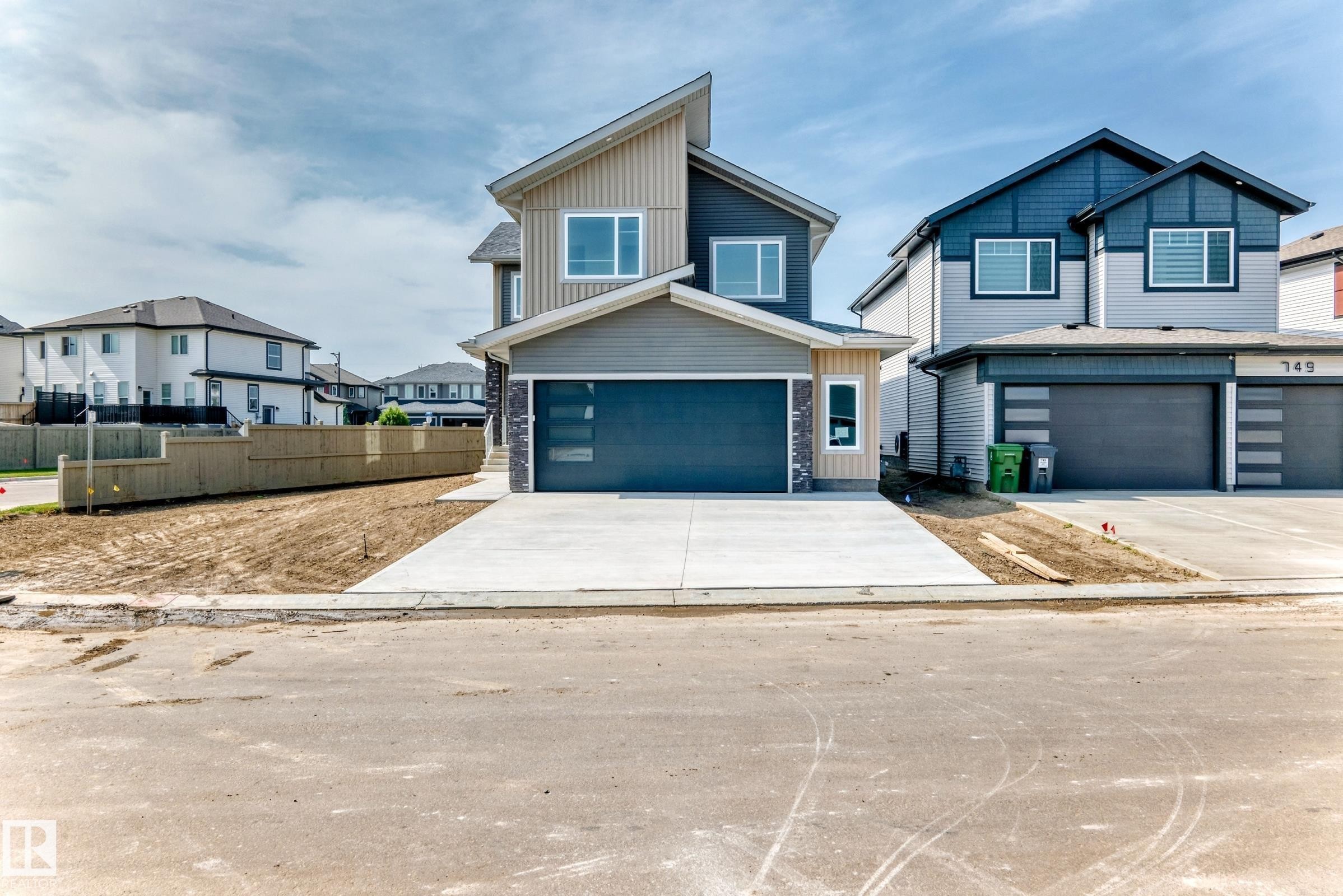 753 Astoria Way, Devon, AB