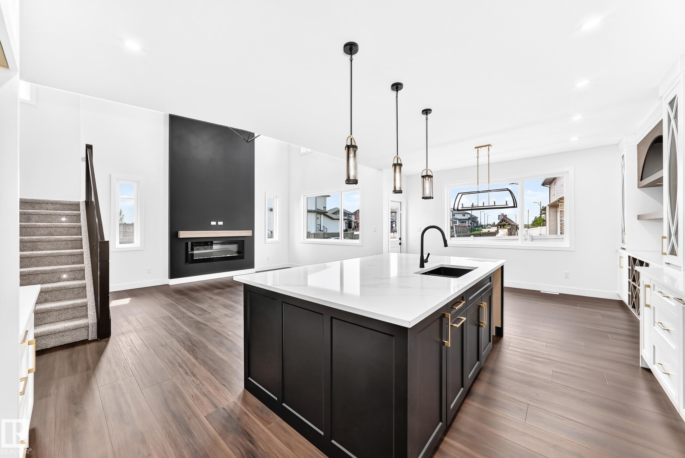 753 Astoria Way, Devon, AB