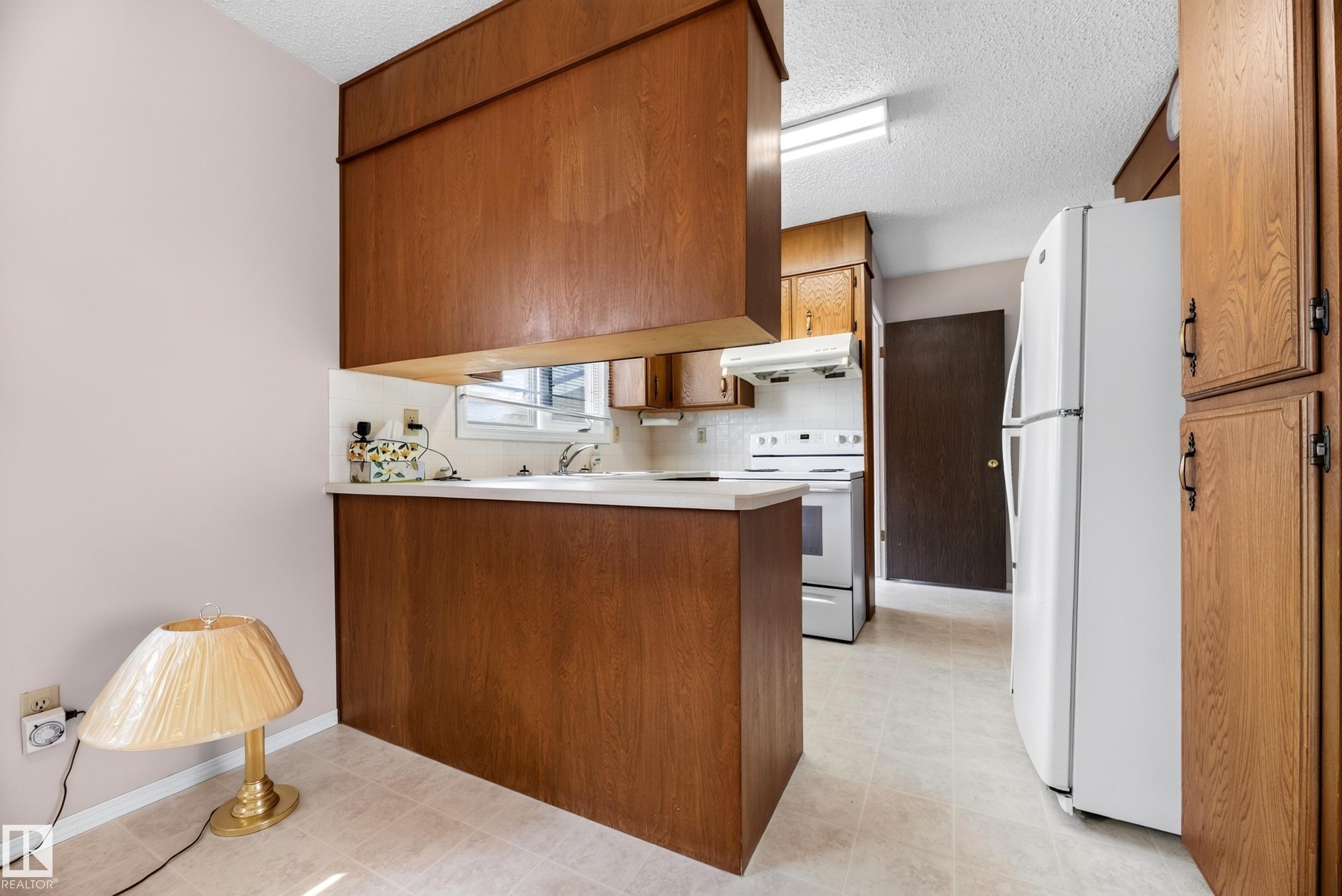 11607 139 Avenue Nw, Edmonton, AB