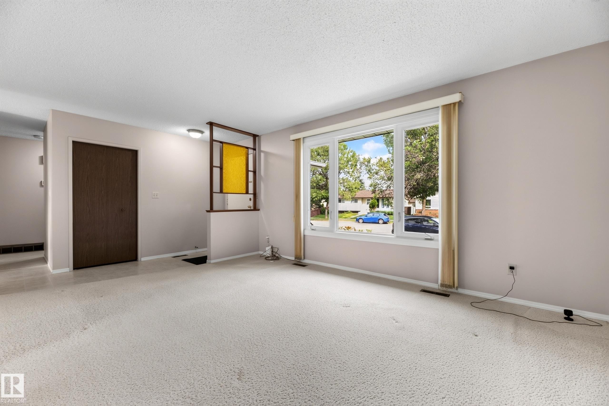 11607 139 Avenue Nw, Edmonton, AB