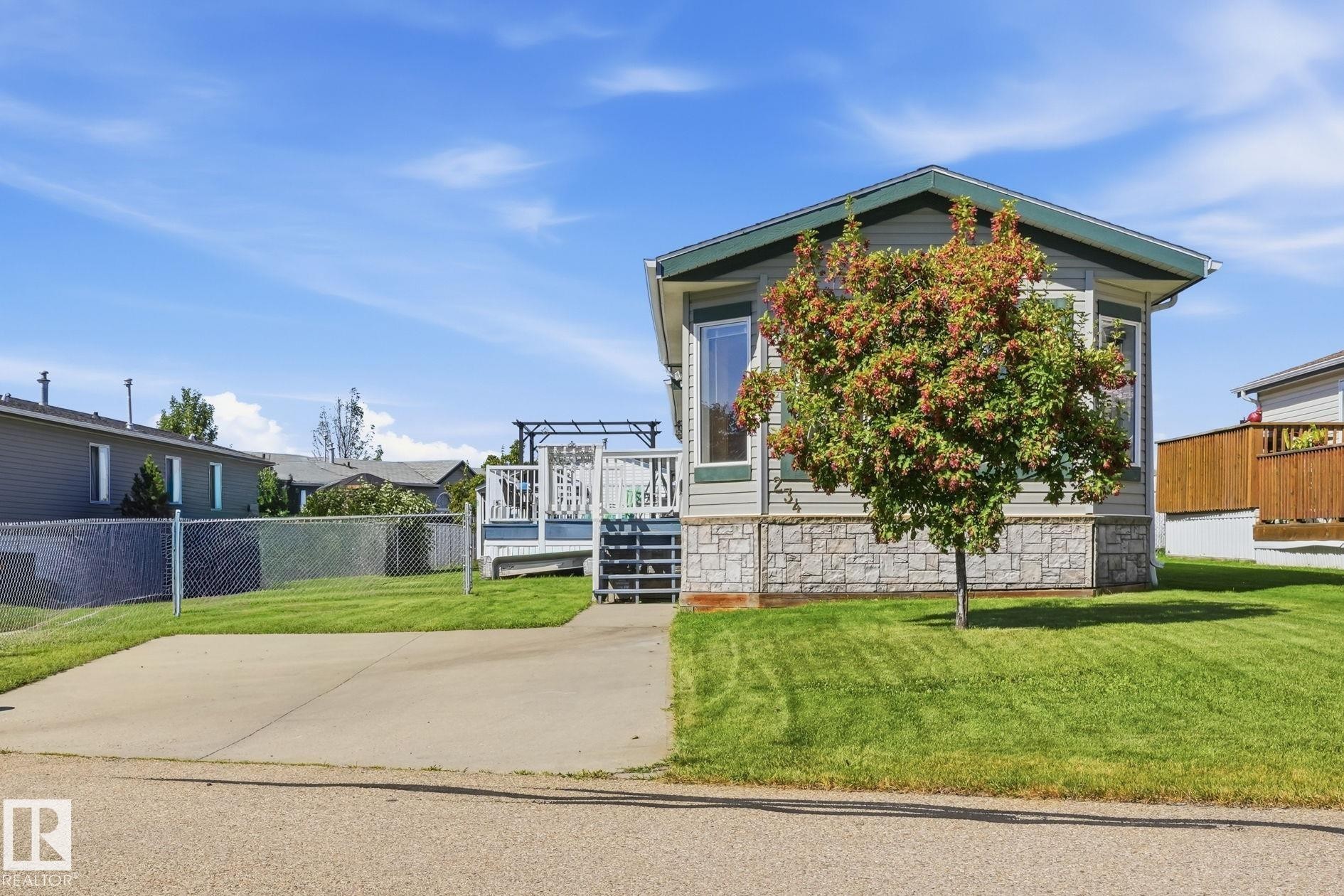 234 Oak Wood Drive Northwest, Edmonton, AB
