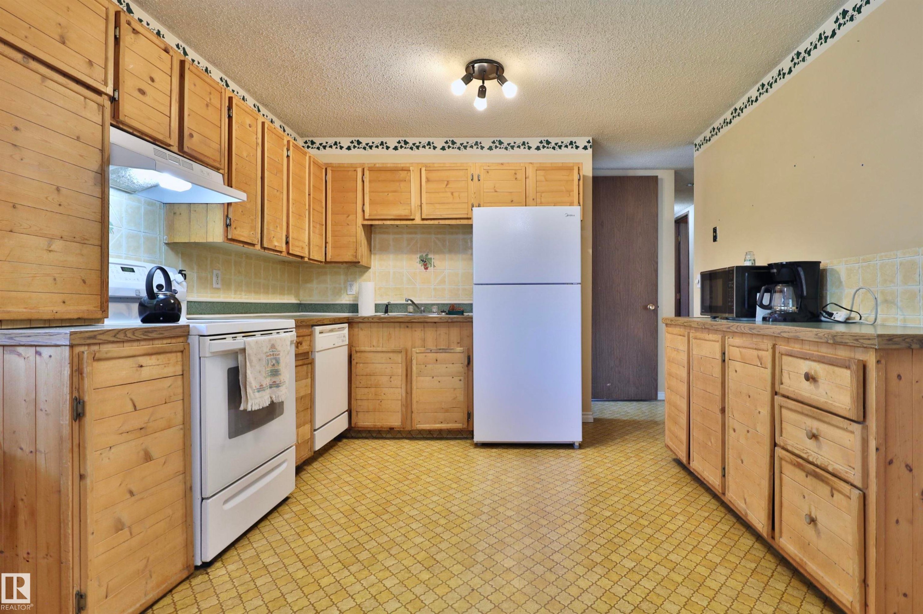 4416 56 Avenue, Wetaskiwin, AB