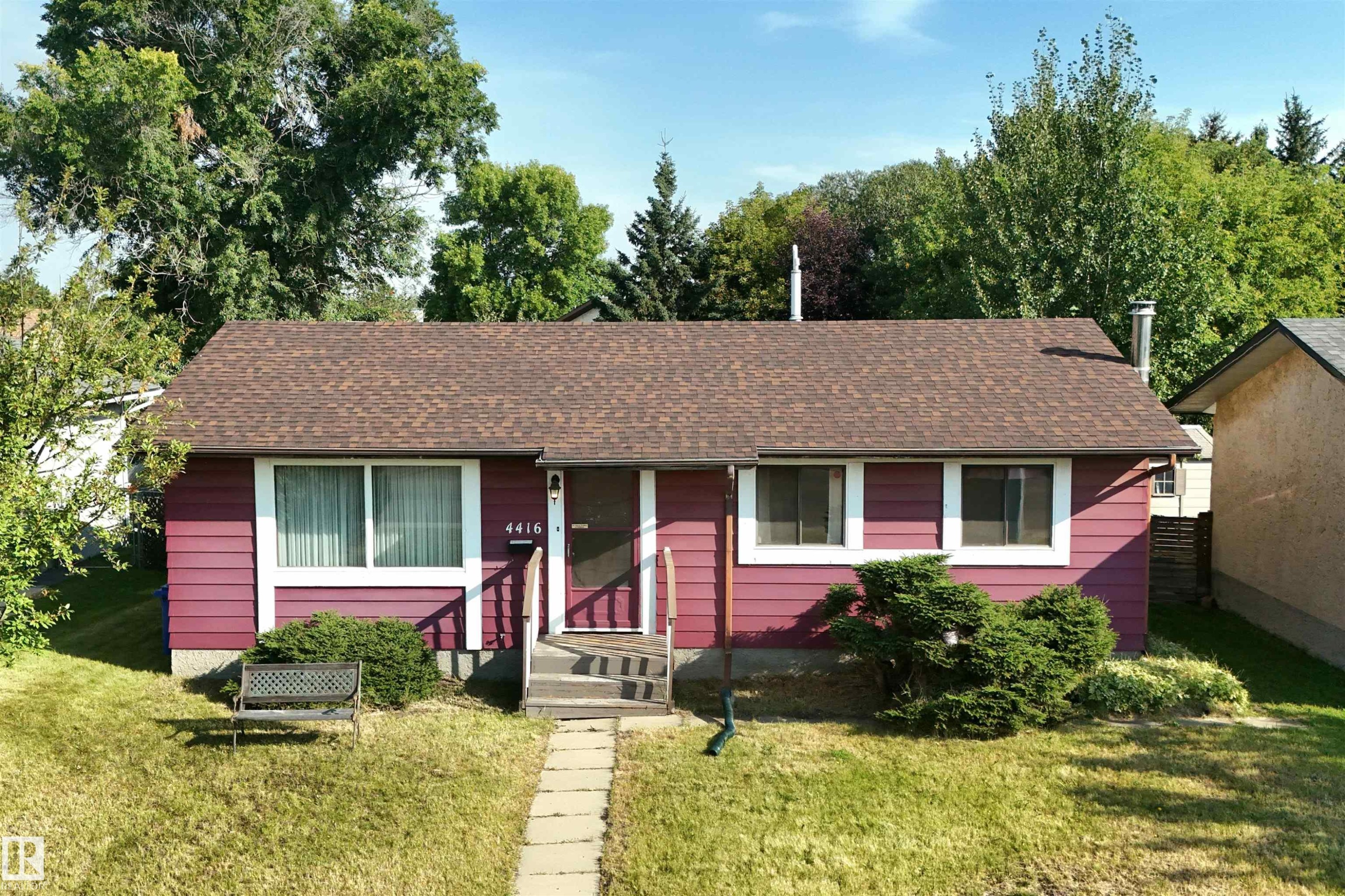 4416 56 Avenue, Wetaskiwin, AB