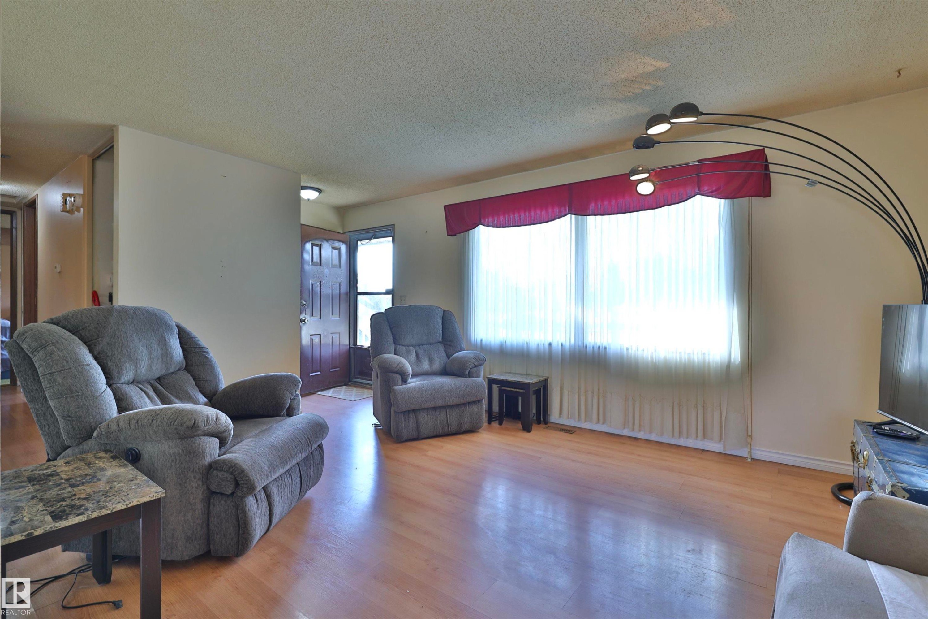 4416 56 Avenue, Wetaskiwin, AB