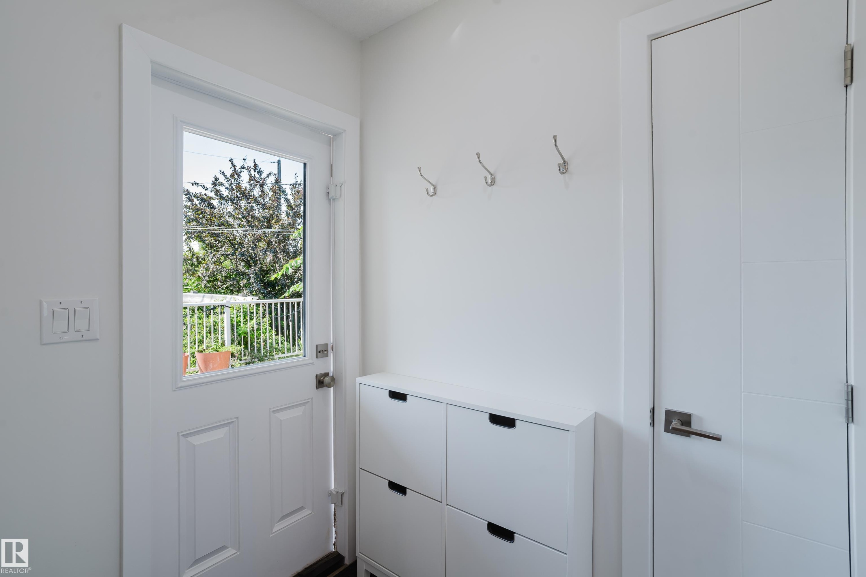 11455 111A Avenue Nw, Edmonton, AB - Indoor Photo Showing Other Room