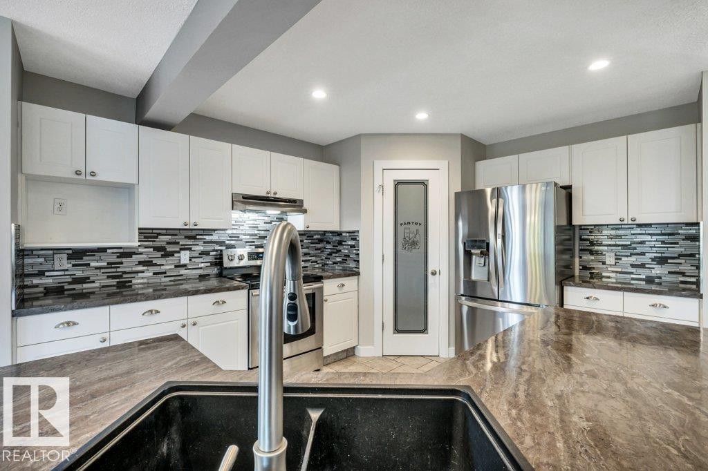 19 Leyland, Spruce Grove, AB