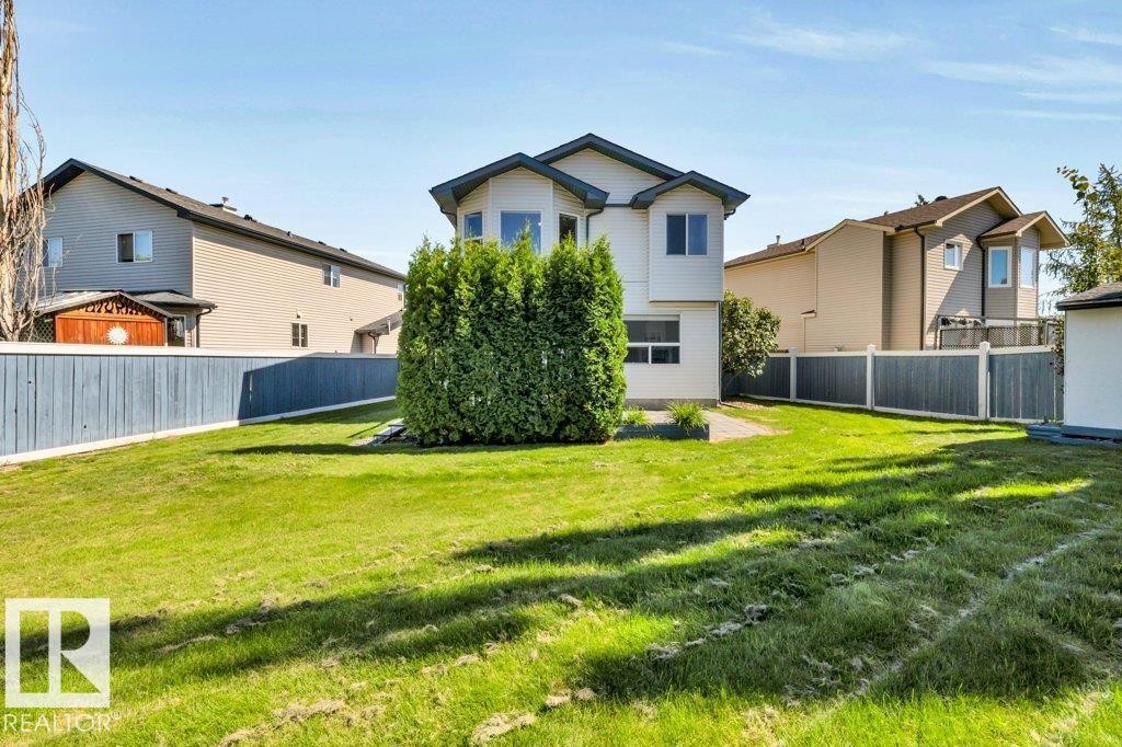 19 Leyland, Spruce Grove, AB