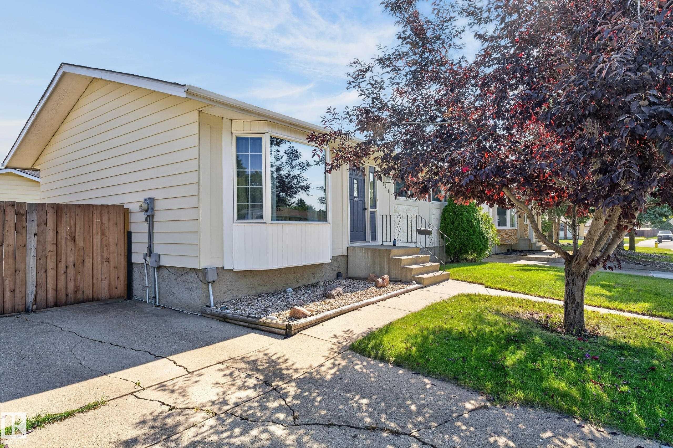 17311 101 Street Nw, Edmonton, AB