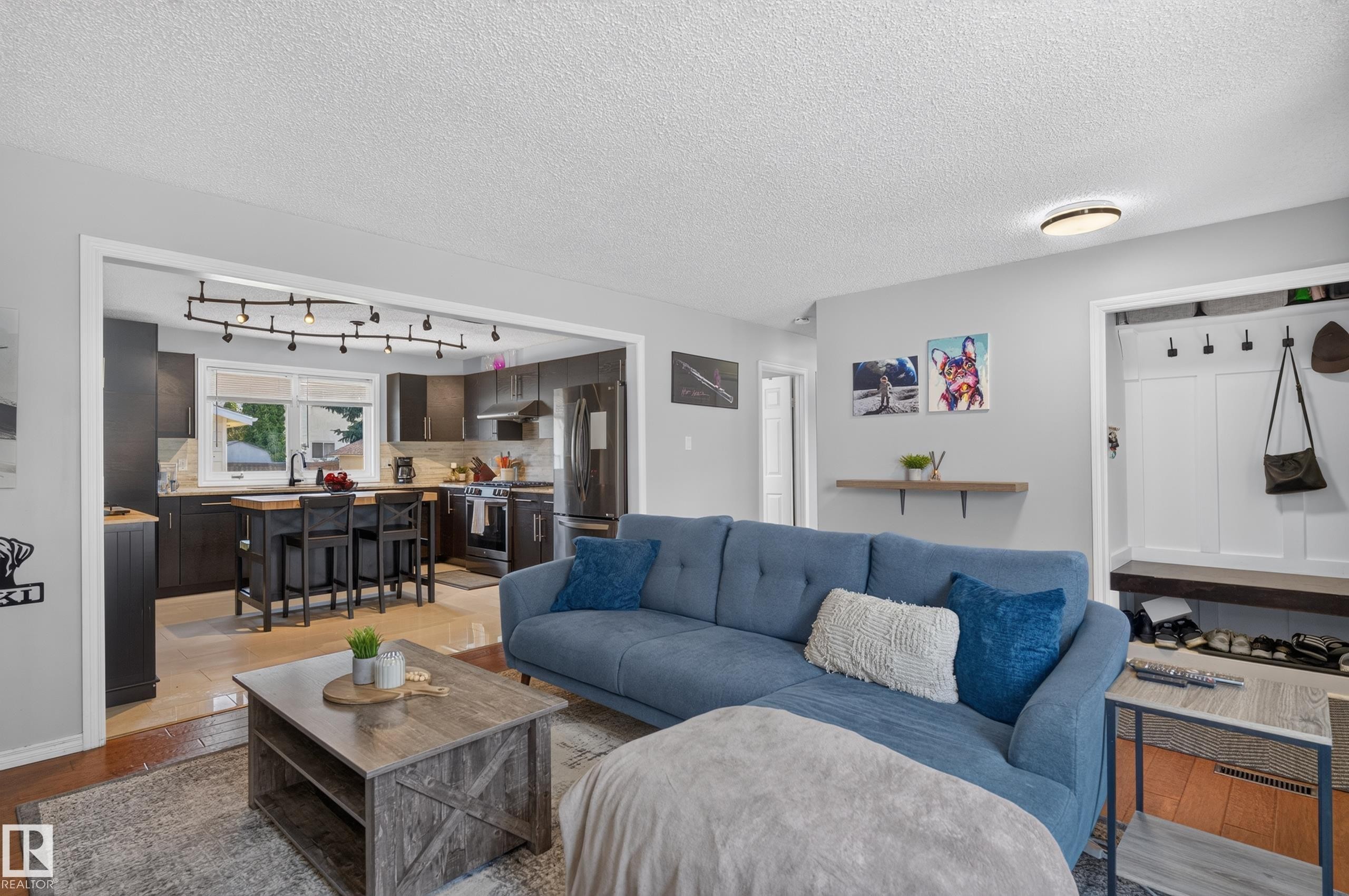 17311 101 Street Nw, Edmonton, AB