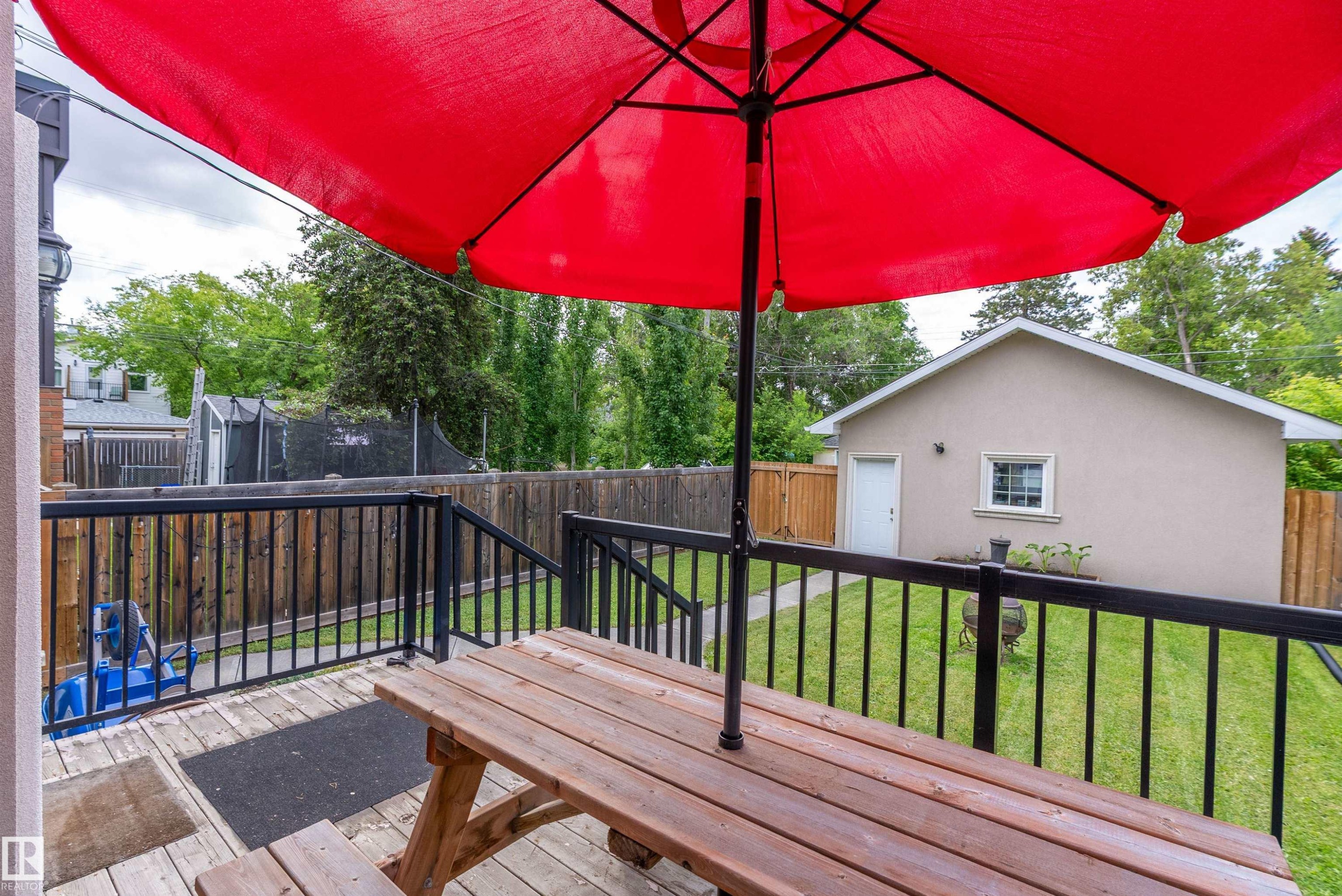 10623 75 Avenue Nw, Edmonton, AB