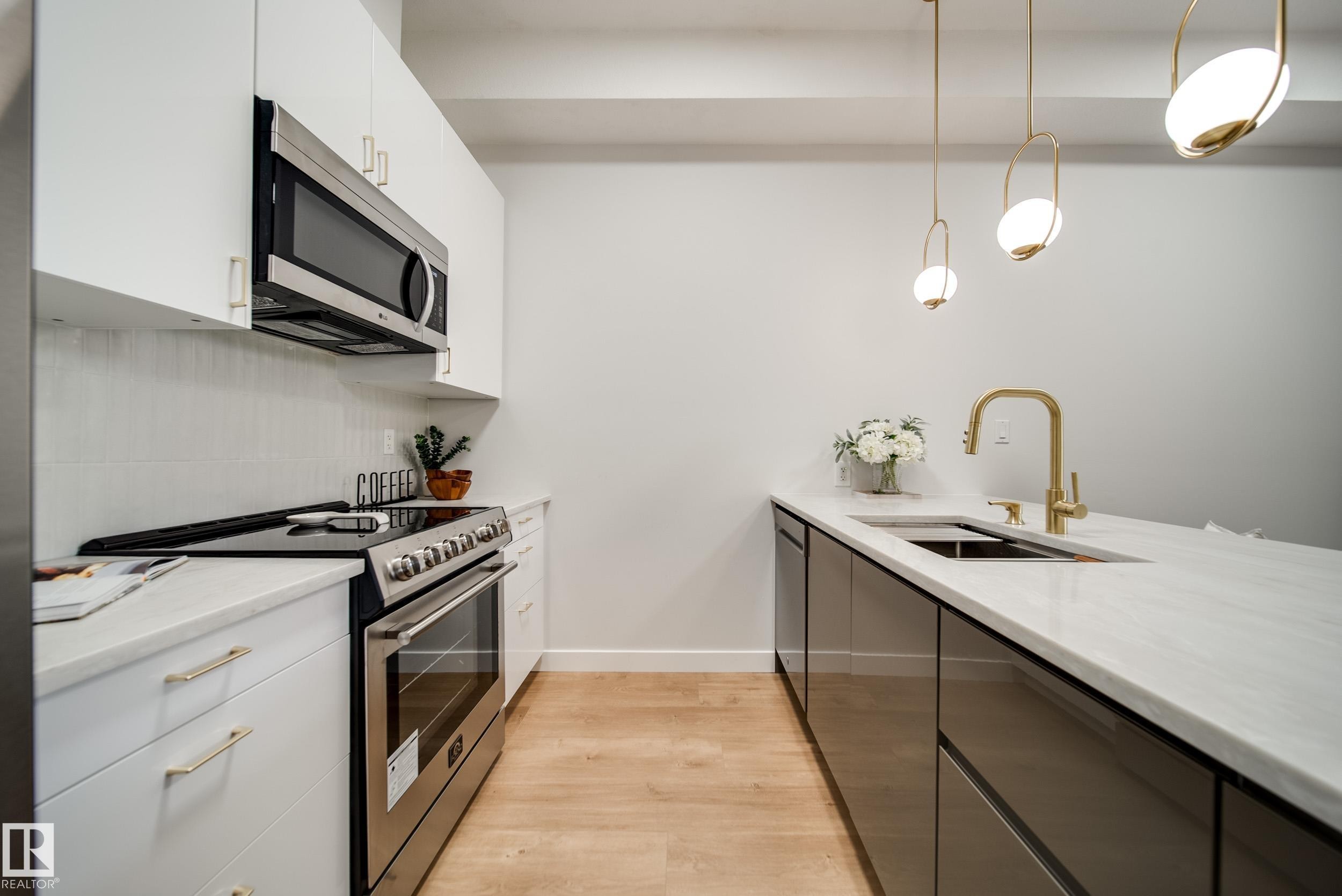 #228 10531 117 St Nw, Edmonton, AB