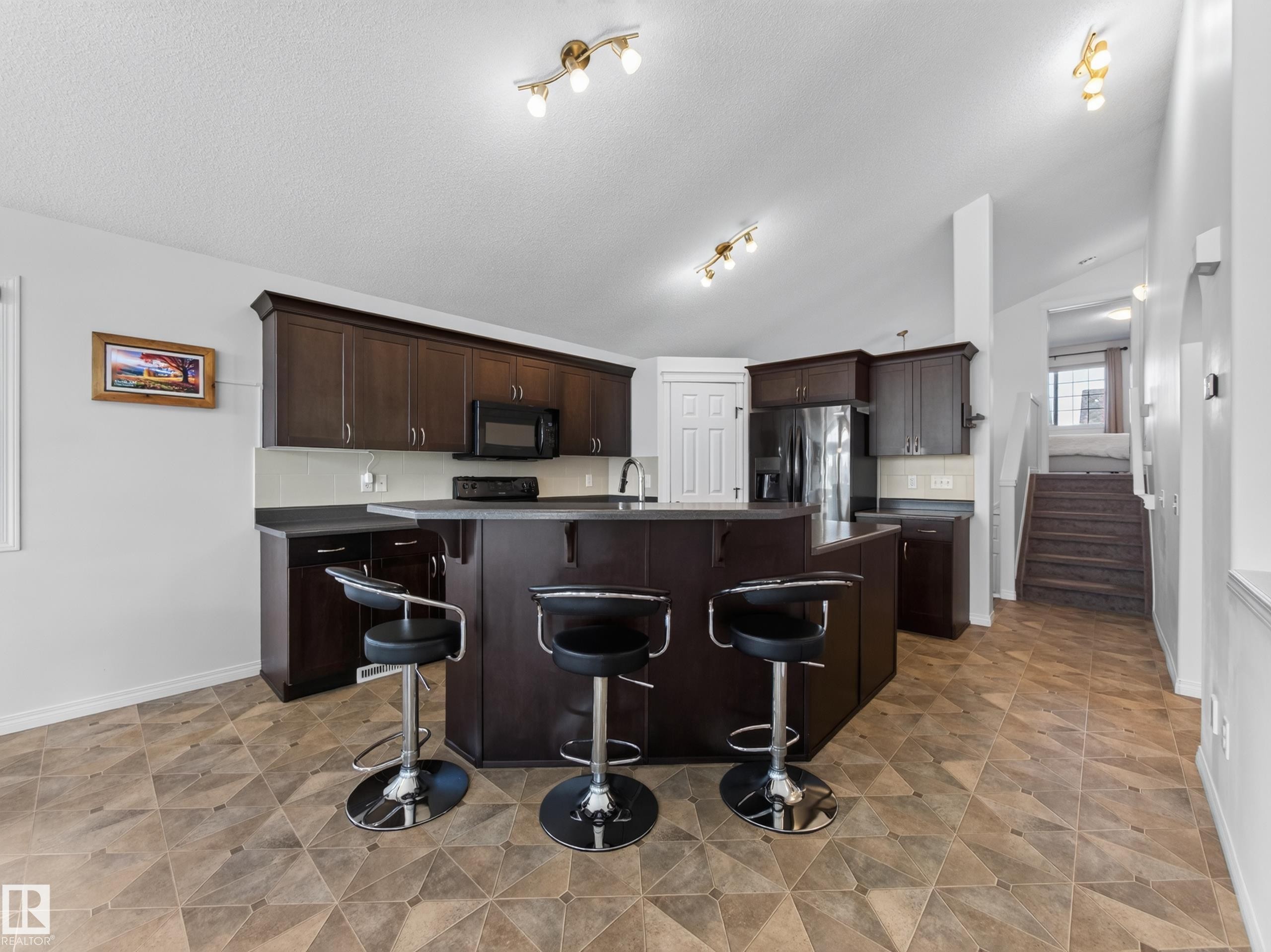 21315 58 Avenue Nw, Edmonton, AB
