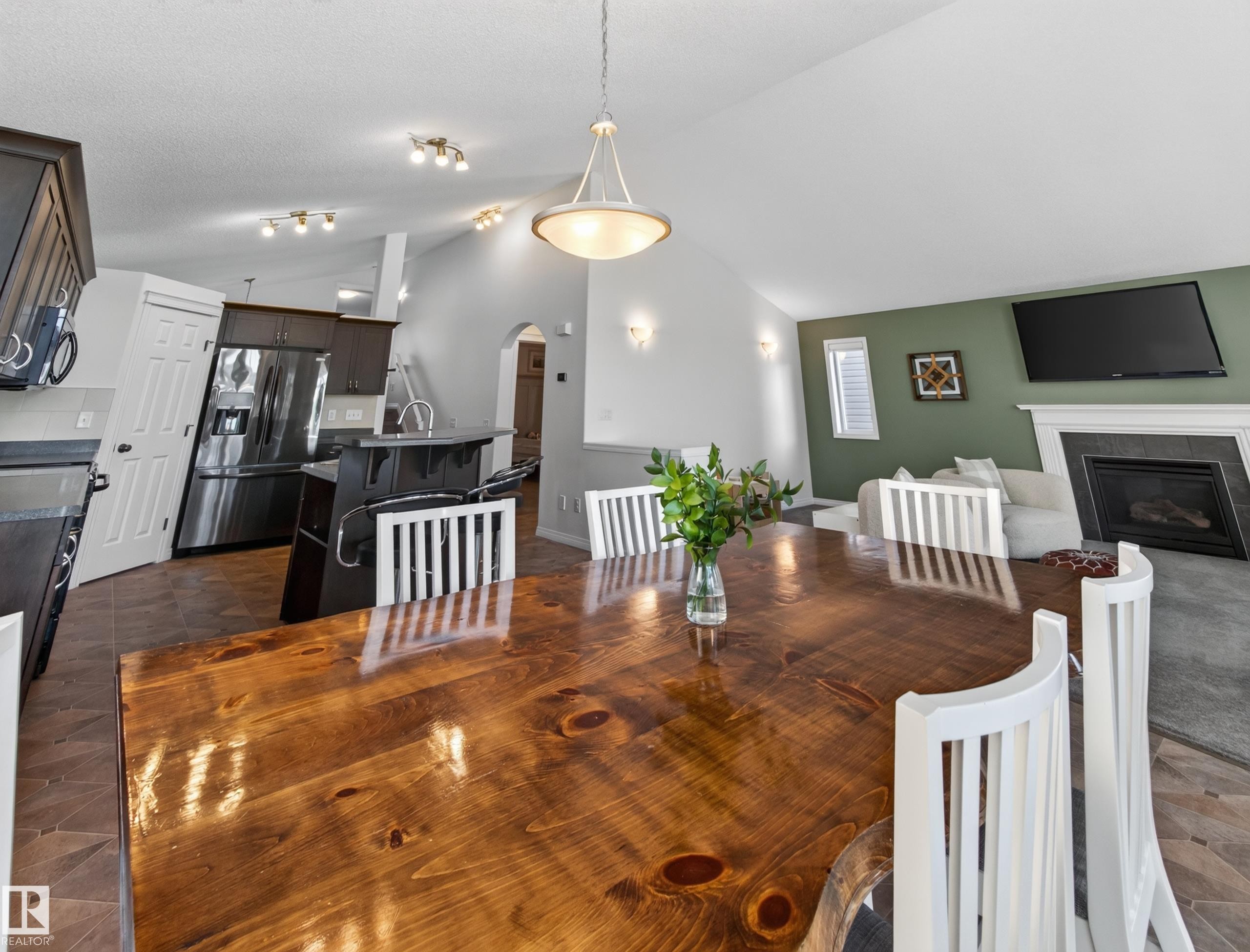 21315 58 Avenue Nw, Edmonton, AB