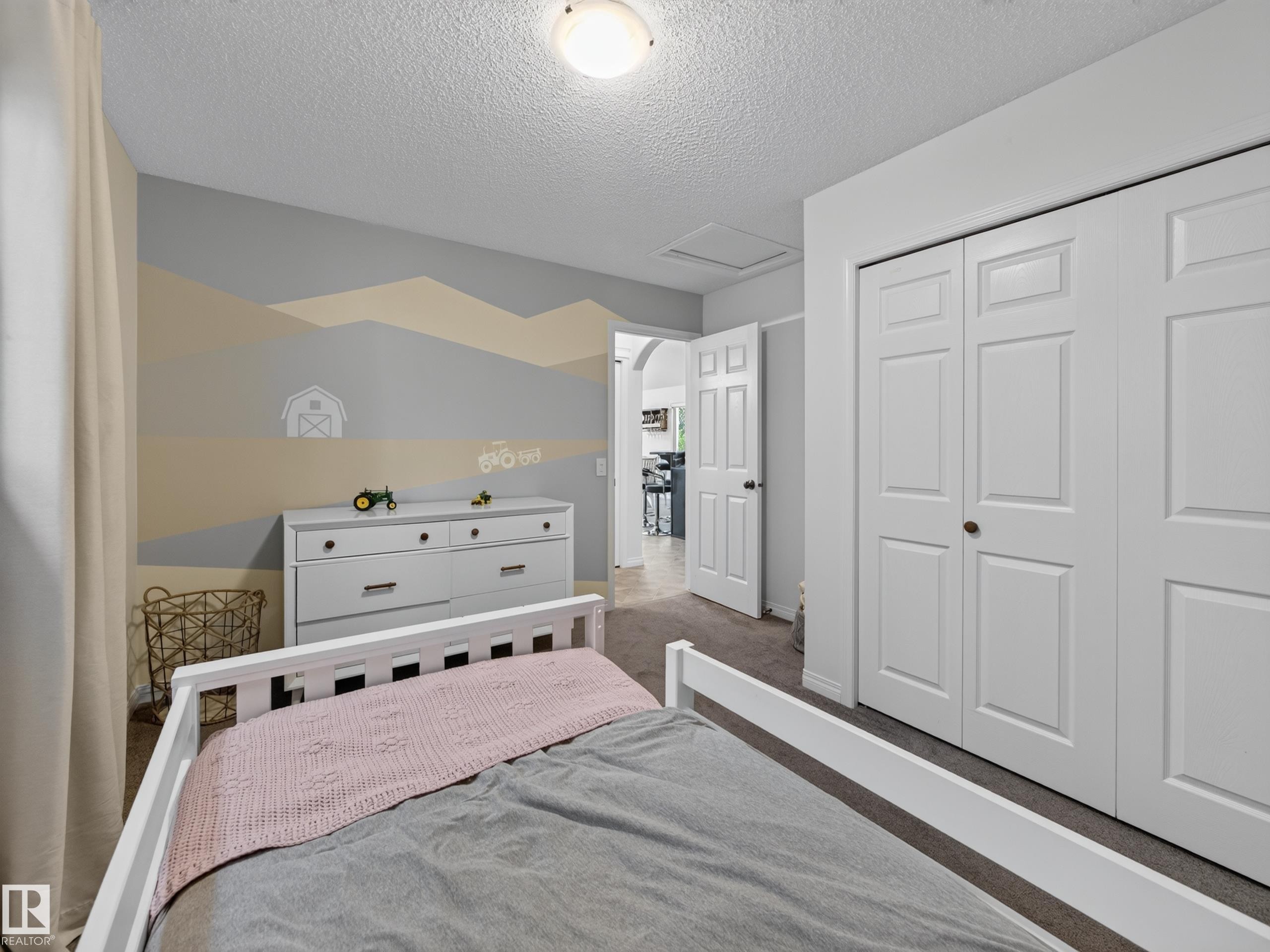 21315 58 Avenue Nw, Edmonton, AB
