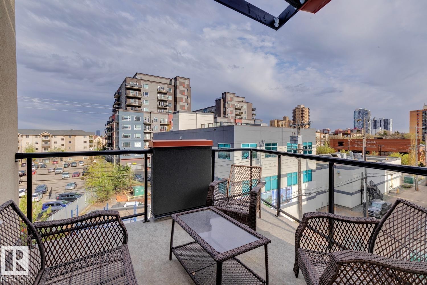 #421 10523 123 St Nw, Edmonton, AB - Outdoor