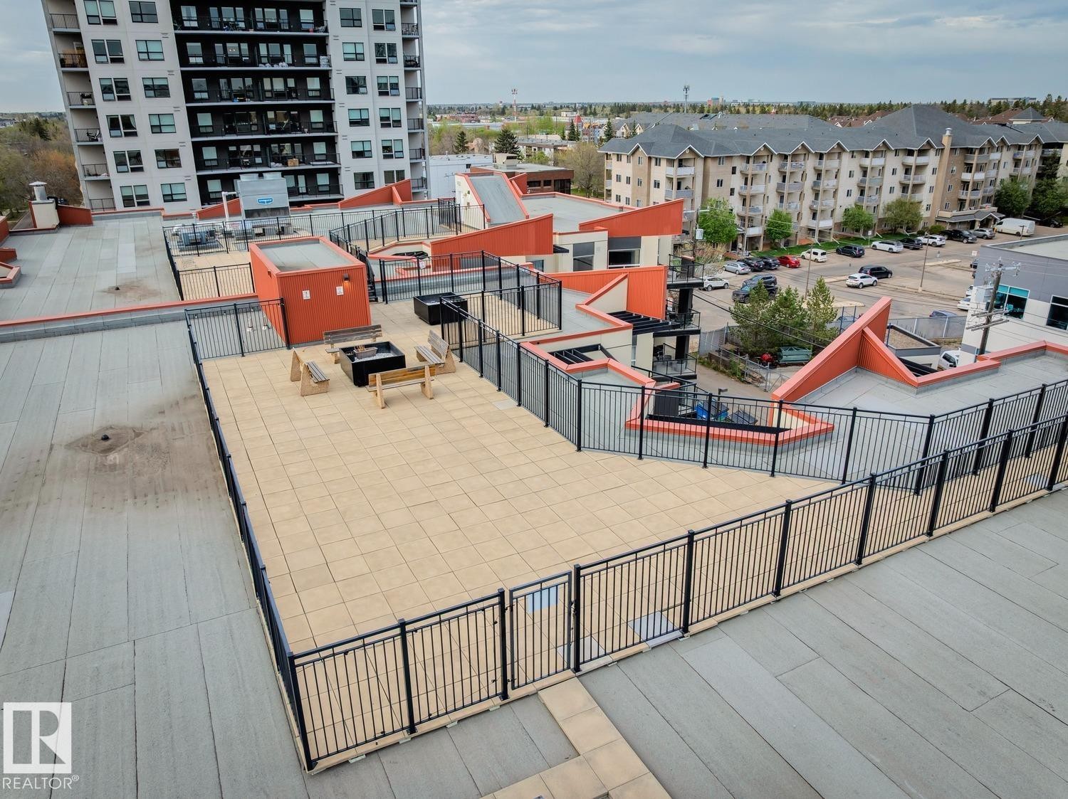 #421 10523 123 St Nw, Edmonton, AB - Outdoor