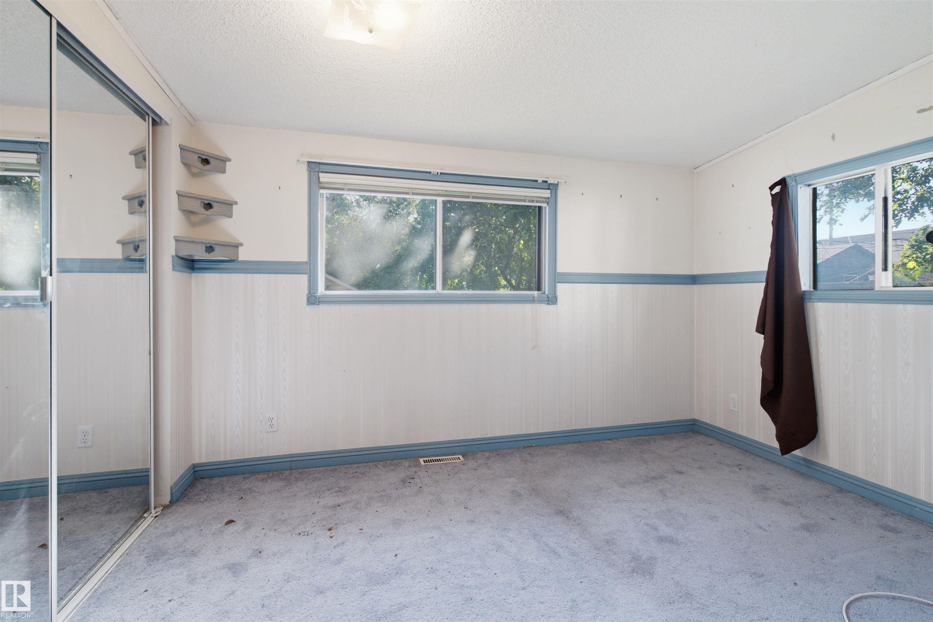 11243 125 Street Nw, Edmonton, AB