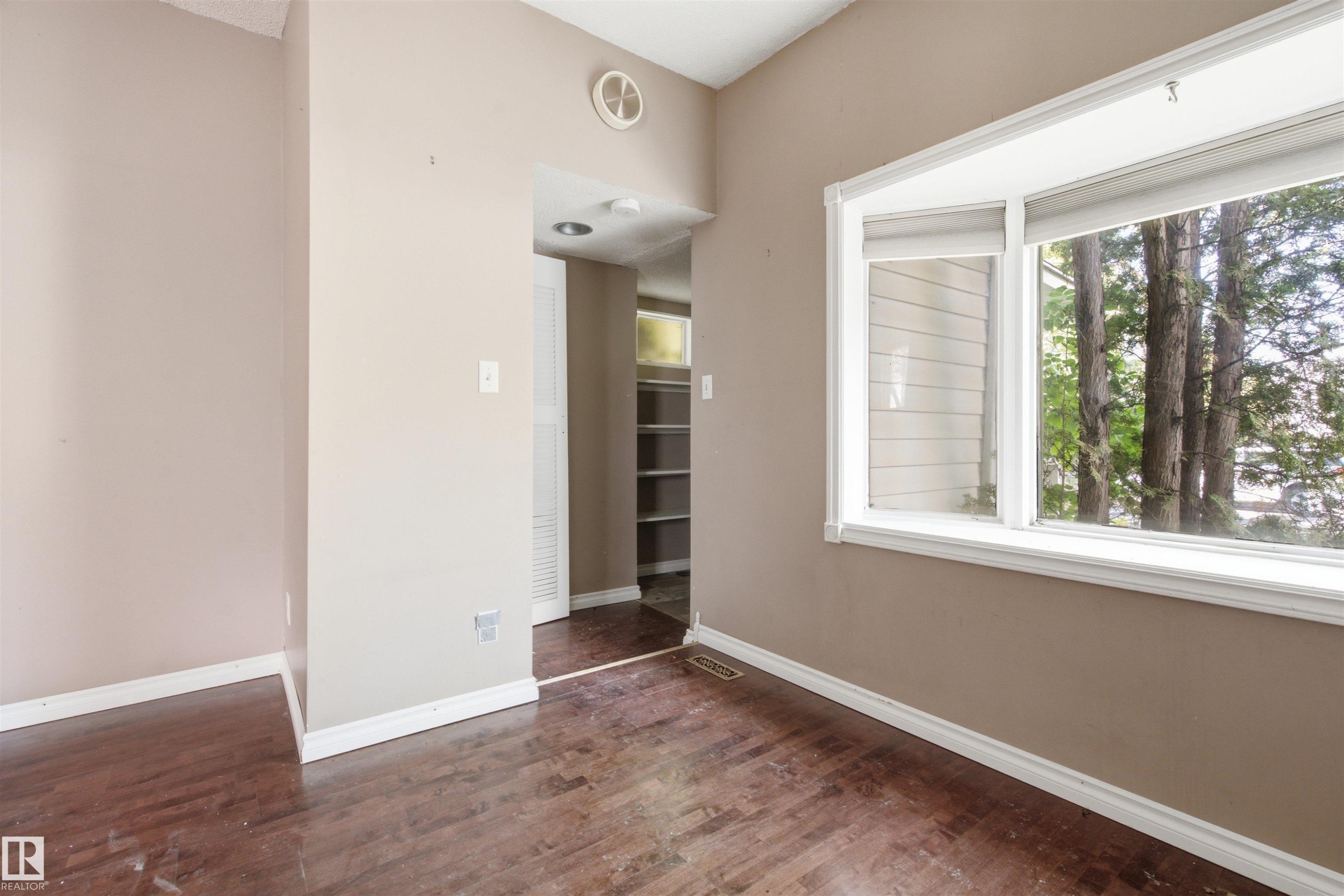 11243 125 Street Nw, Edmonton, AB