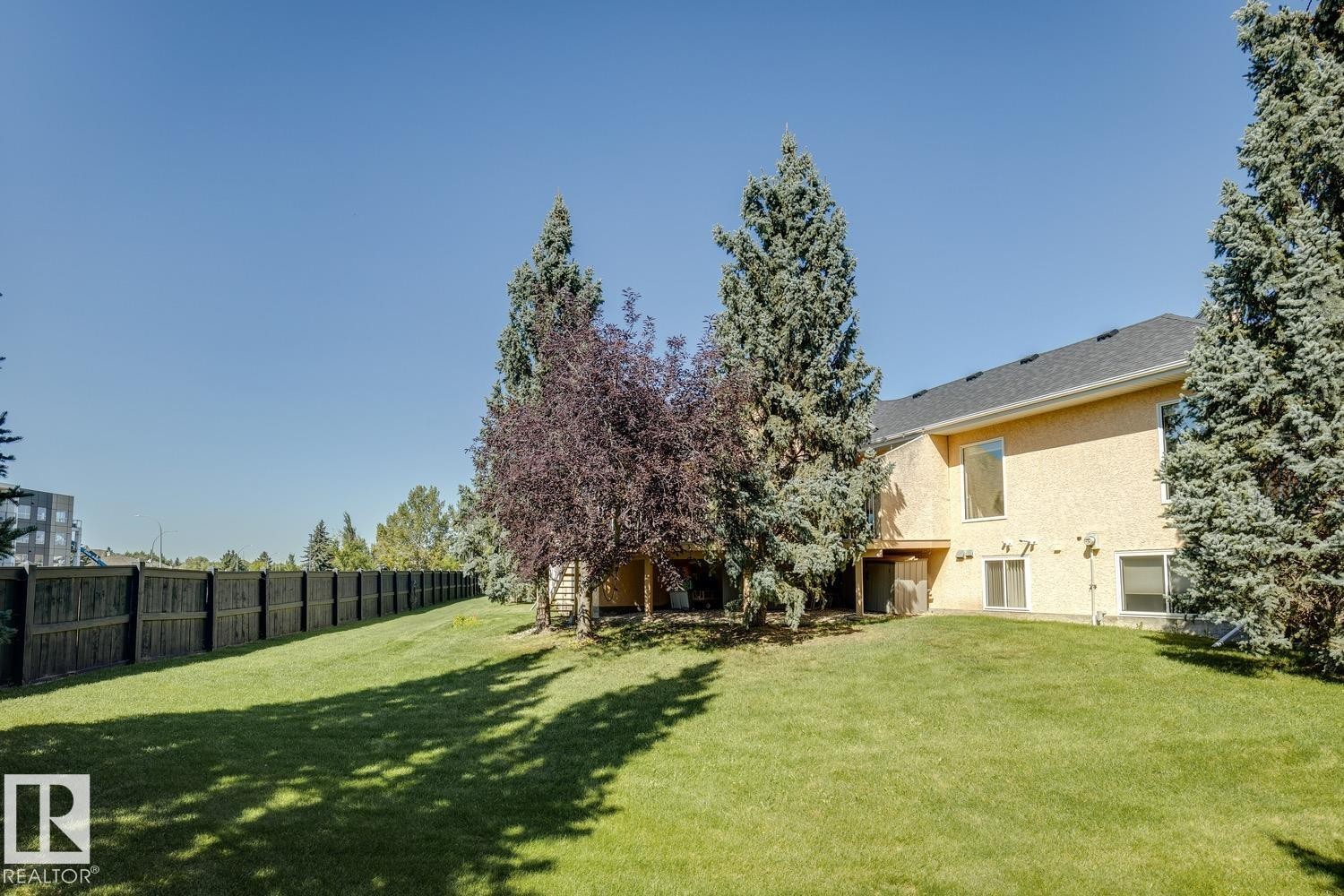 #8 11809 9B Av Nw, Edmonton, AB