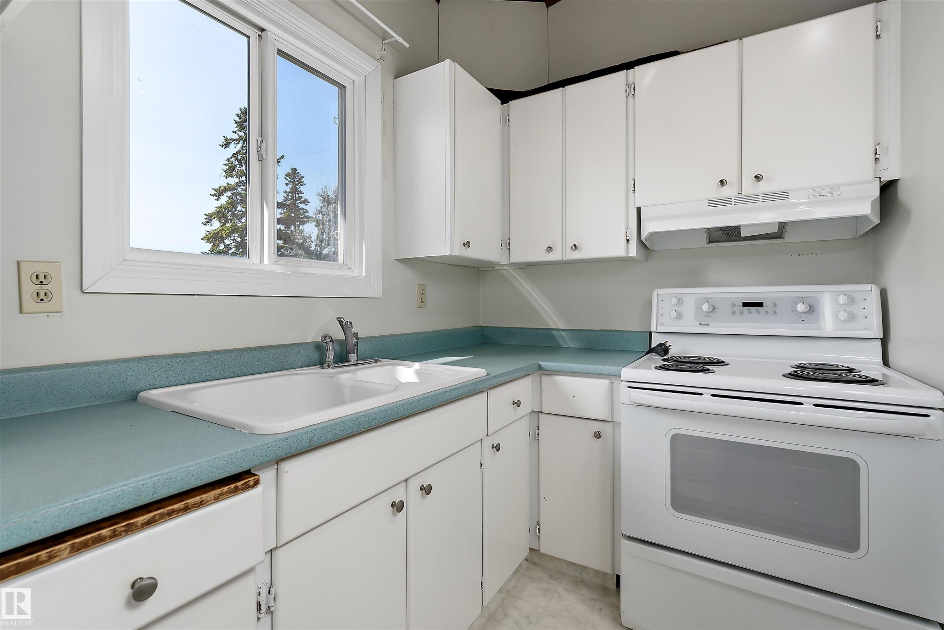 33 Northwoods Village Nw, Edmonton, AB