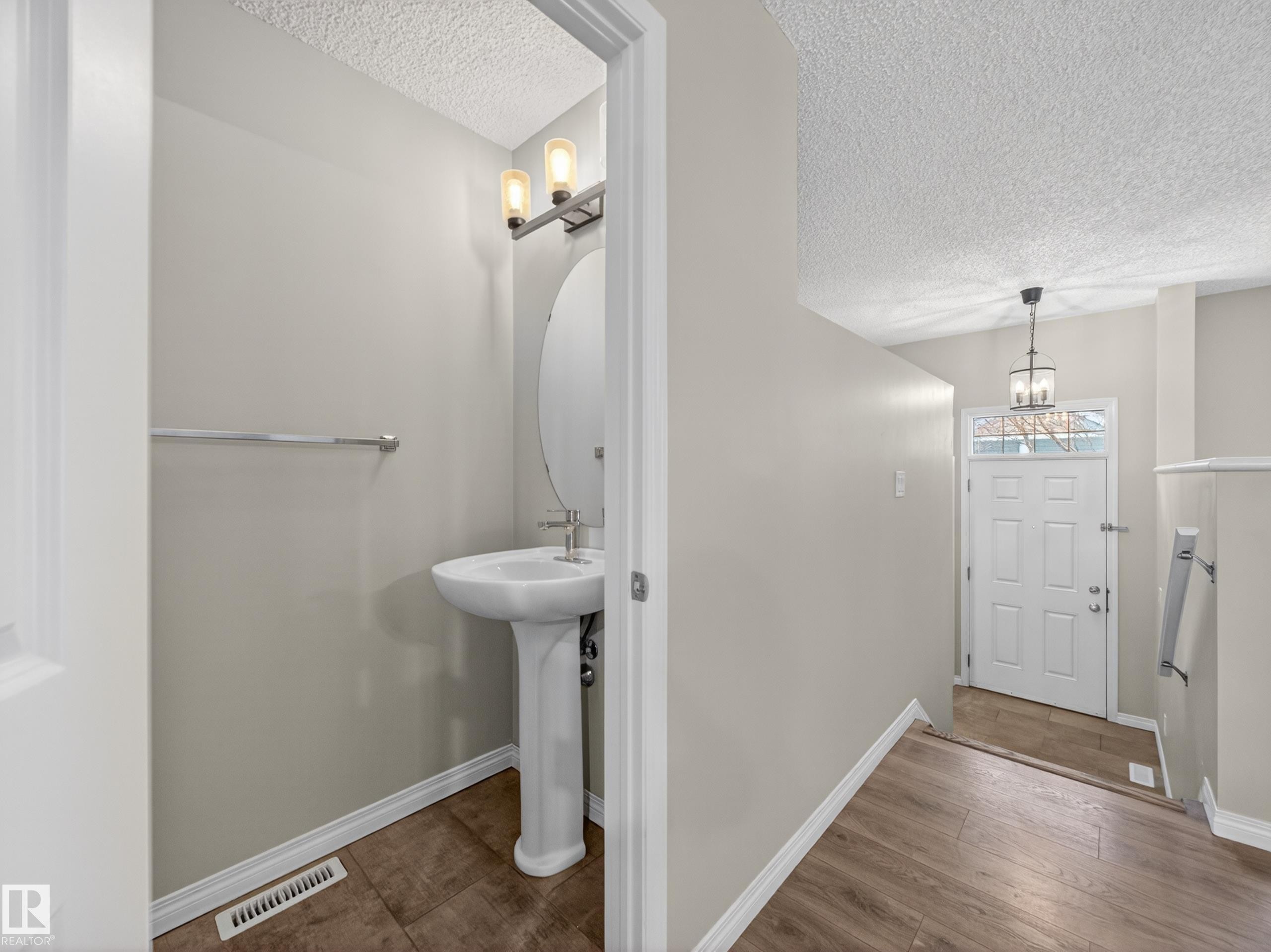 #31 1804 70 St Sw, Edmonton, AB