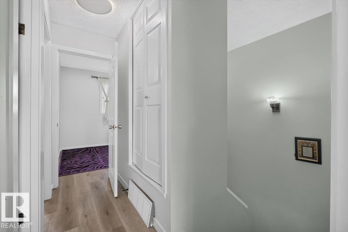 1096 Millbourne Road Nw, Edmonton, AB - Indoor Photo Showing Other Room