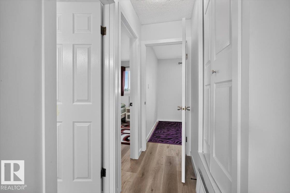 1096 Millbourne Road Nw, Edmonton, AB - Indoor Photo Showing Other Room