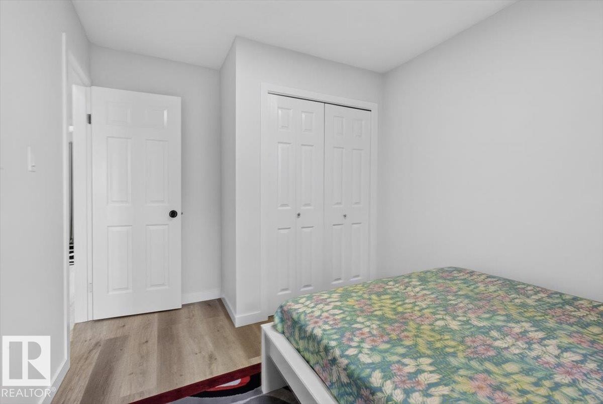 1096 Millbourne Road Nw, Edmonton, AB - Indoor Photo Showing Bedroom