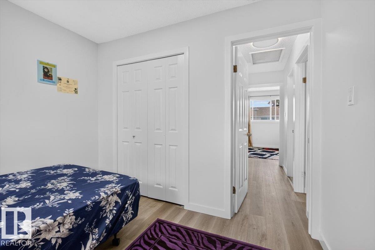 1096 Millbourne Road Nw, Edmonton, AB - Indoor Photo Showing Bedroom