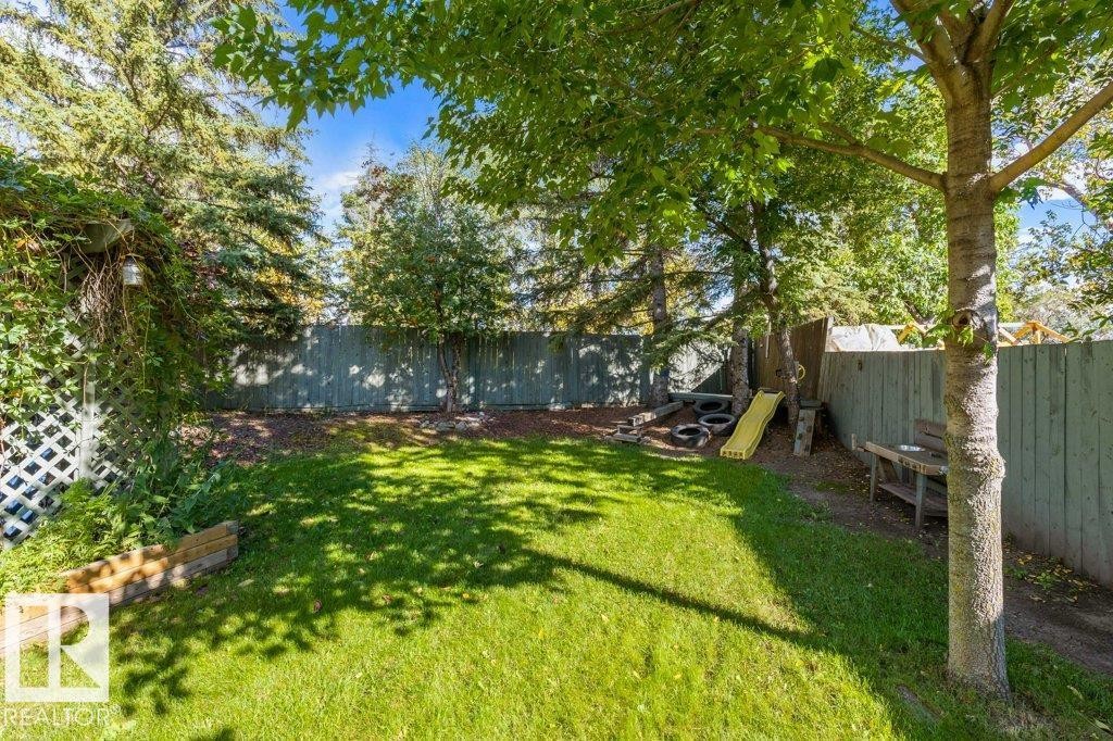 16715 98 Street Nw, Edmonton, AB