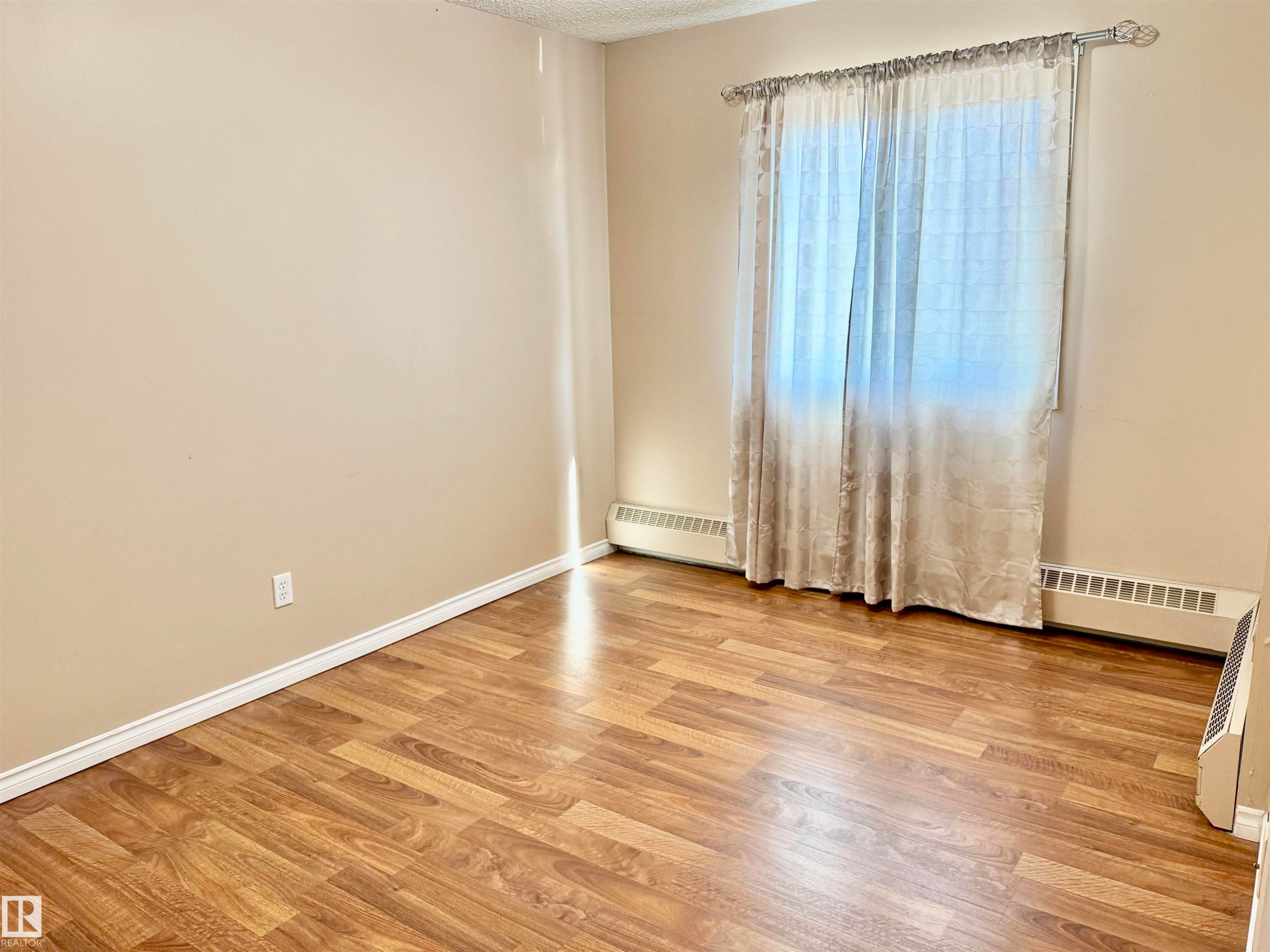 #204 11807 101 St Nw, Edmonton, AB