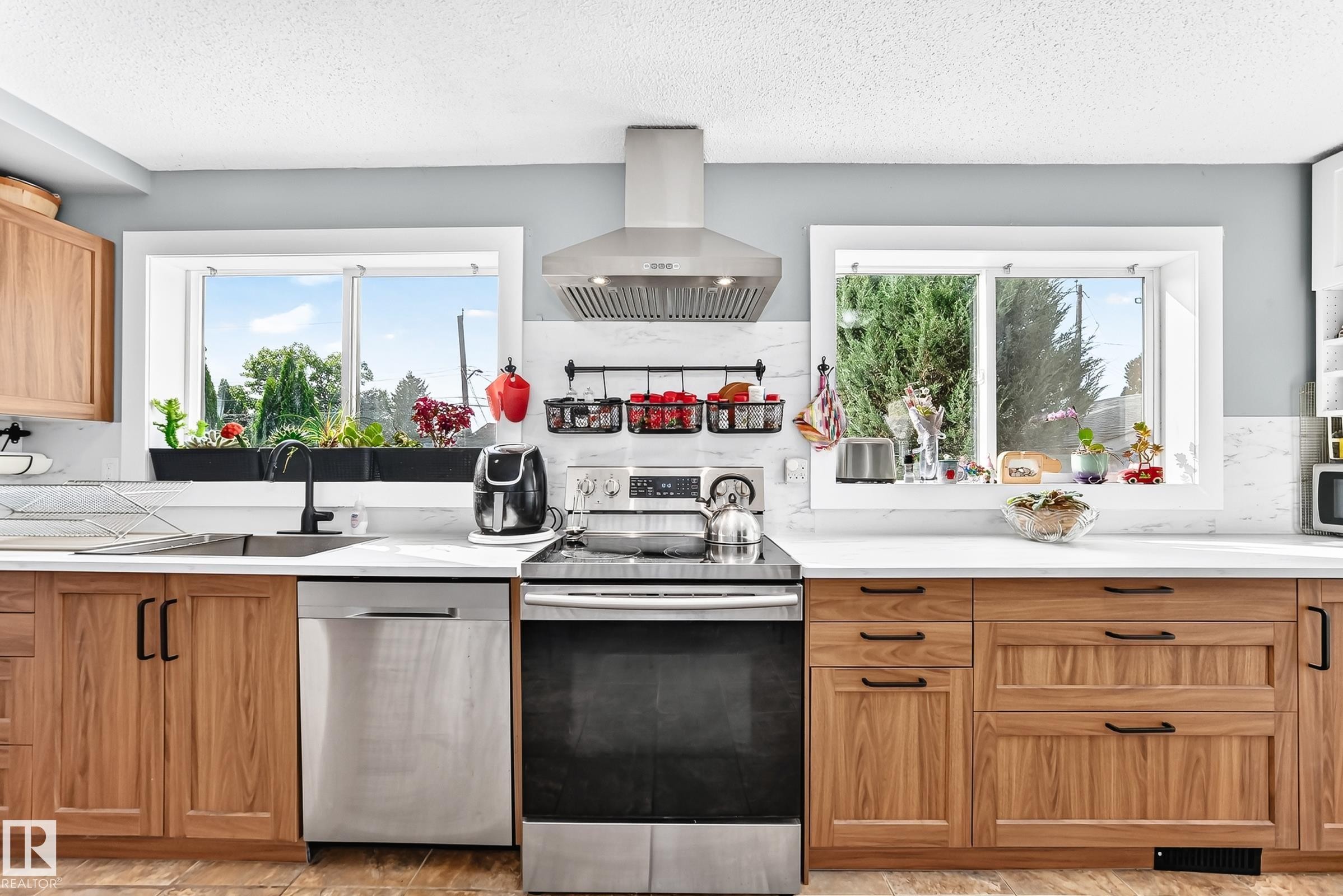 11211 40 Avenue Nw, Edmonton, AB