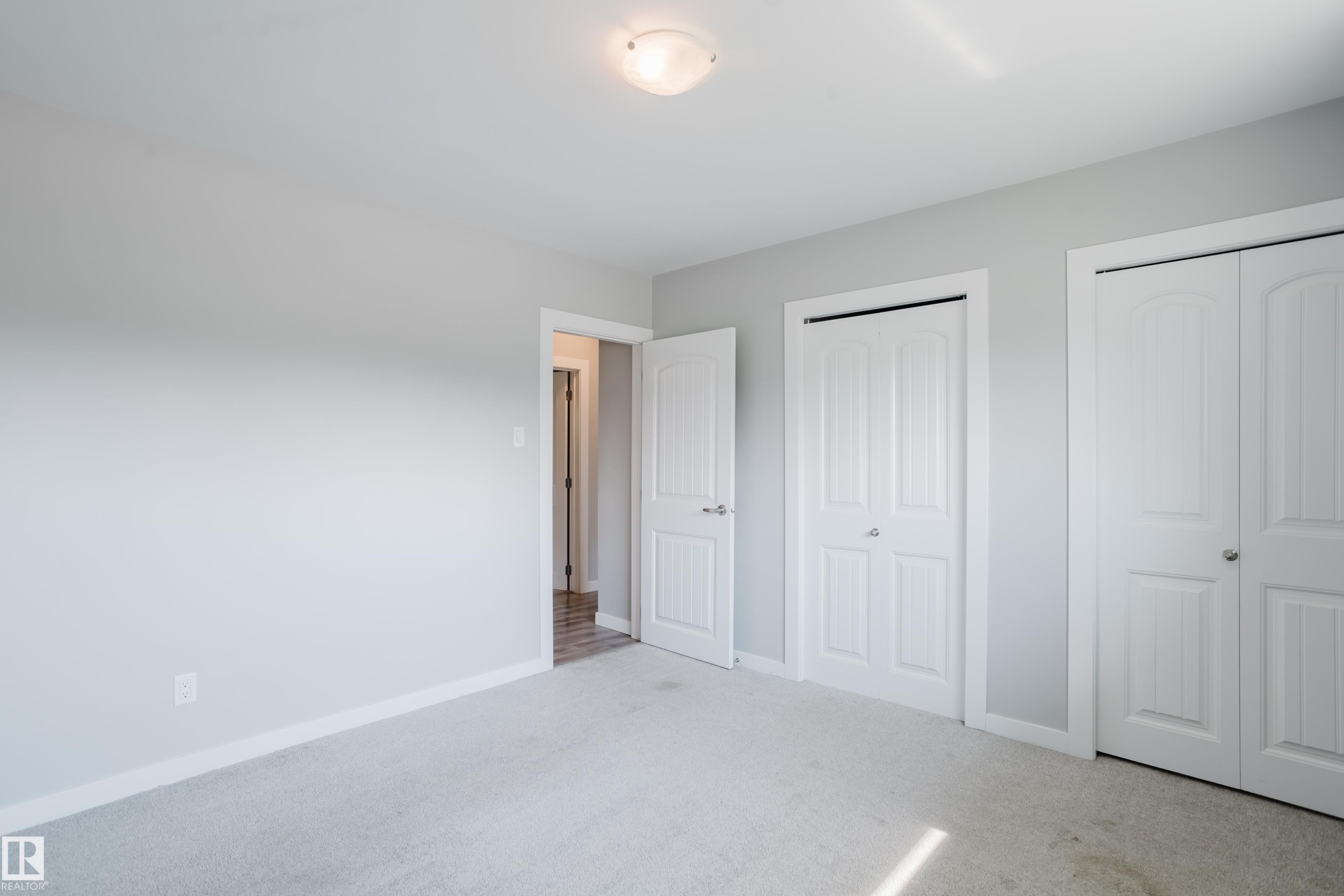 4708 106 Avenue Nw, Edmonton, AB