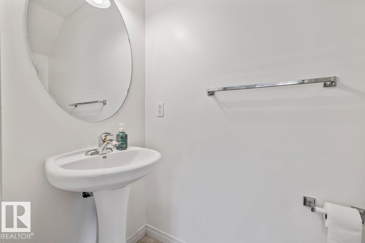 #1 1804 70 St Sw, Edmonton, AB