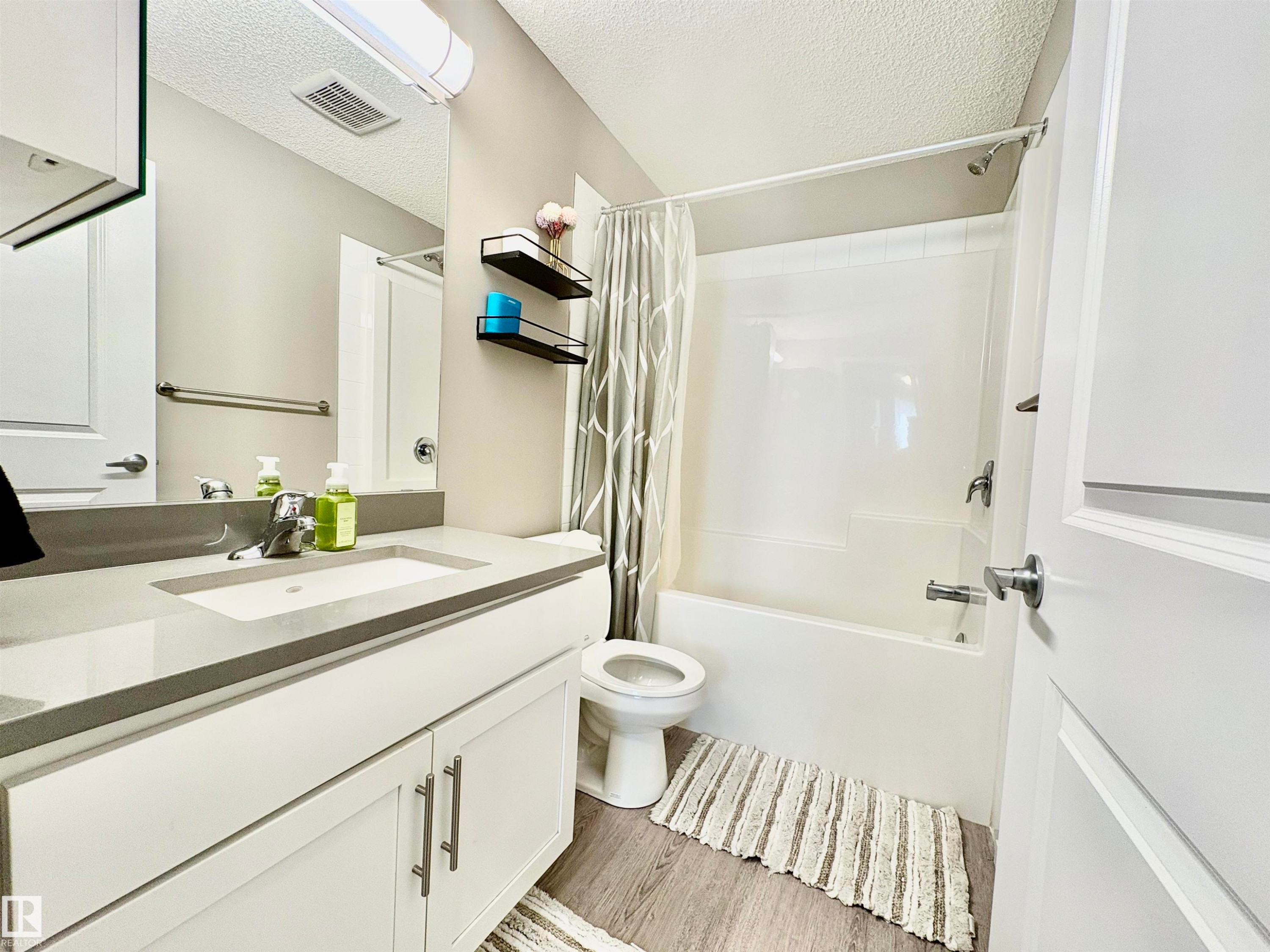 #203 394 Windermere Rd Nw, Edmonton, AB