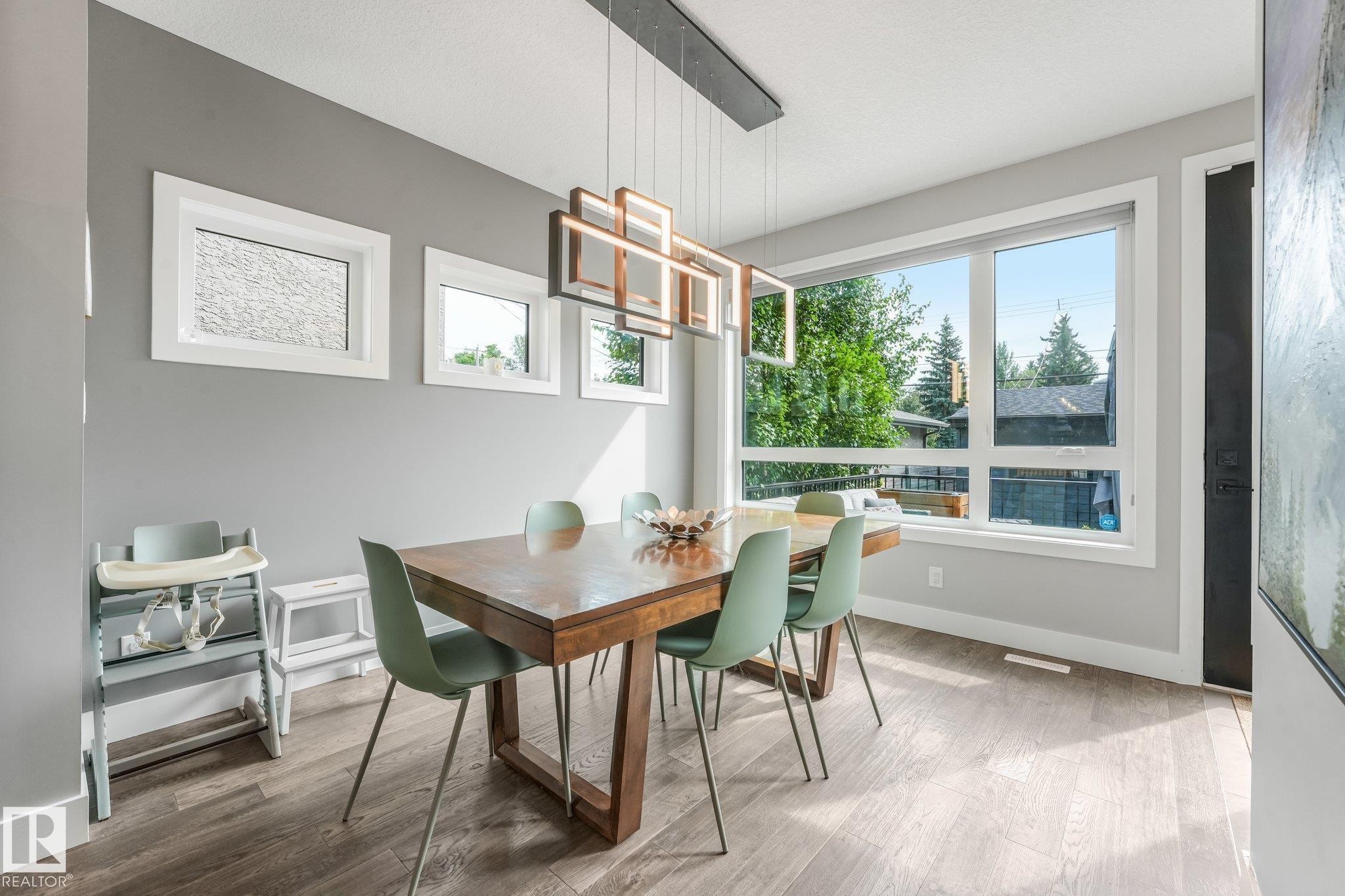 8715 83 Avenue Nw, Edmonton, AB