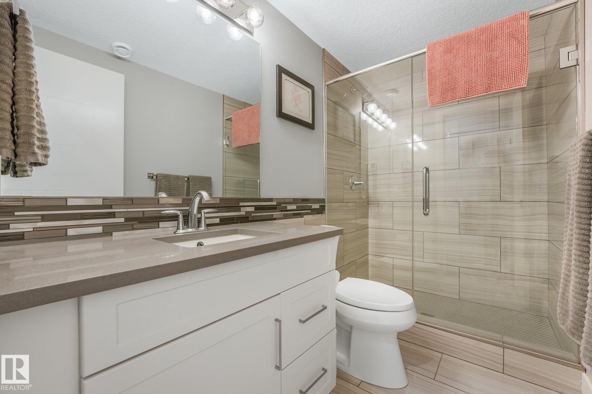 8715 83 Avenue Nw, Edmonton, AB