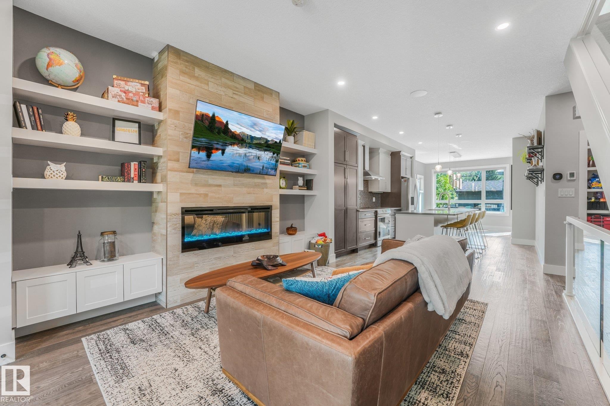 8715 83 Avenue Nw, Edmonton, AB