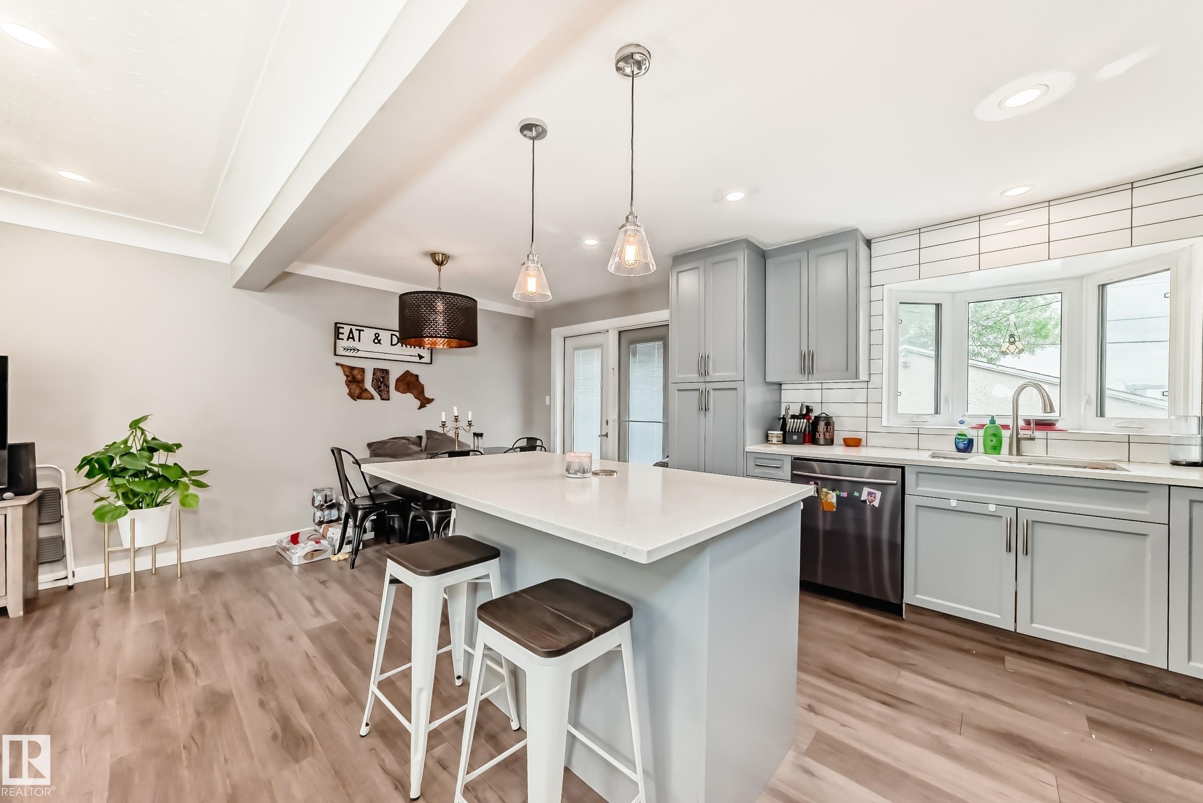 12423 75 Street Nw, Edmonton, AB