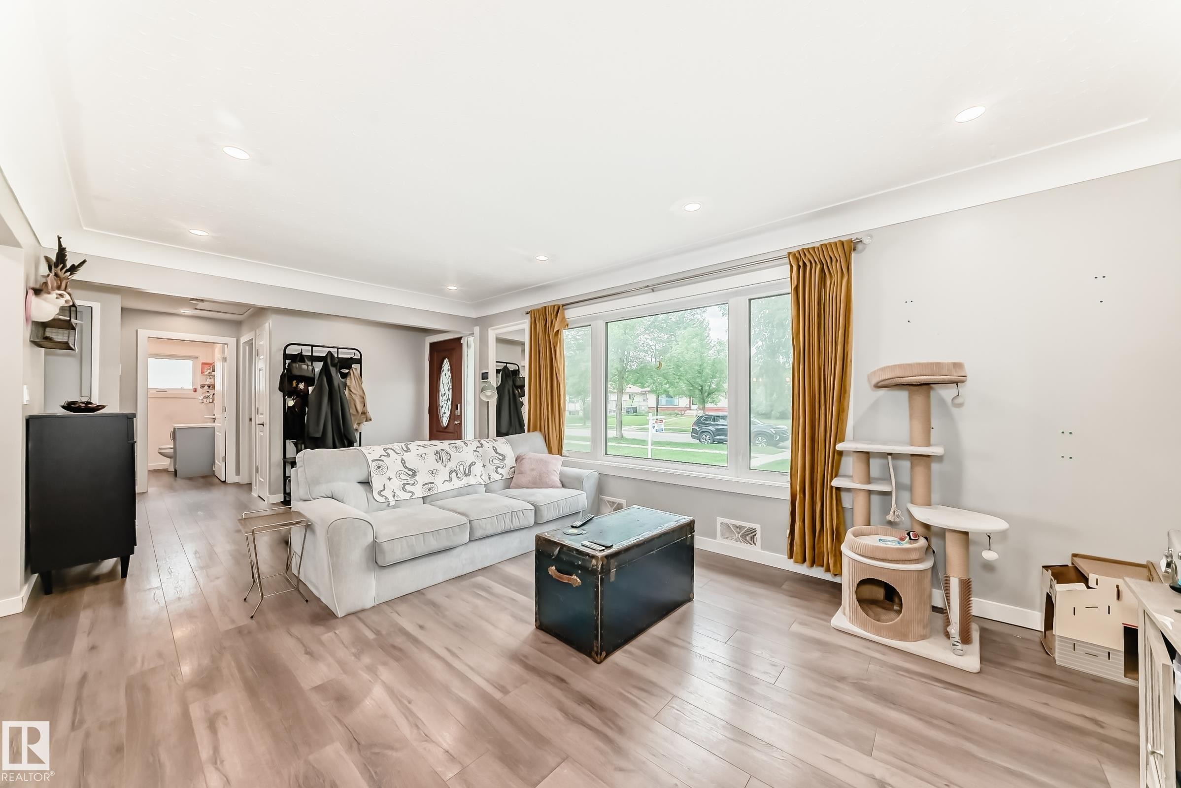 12423 75 Street Nw, Edmonton, AB