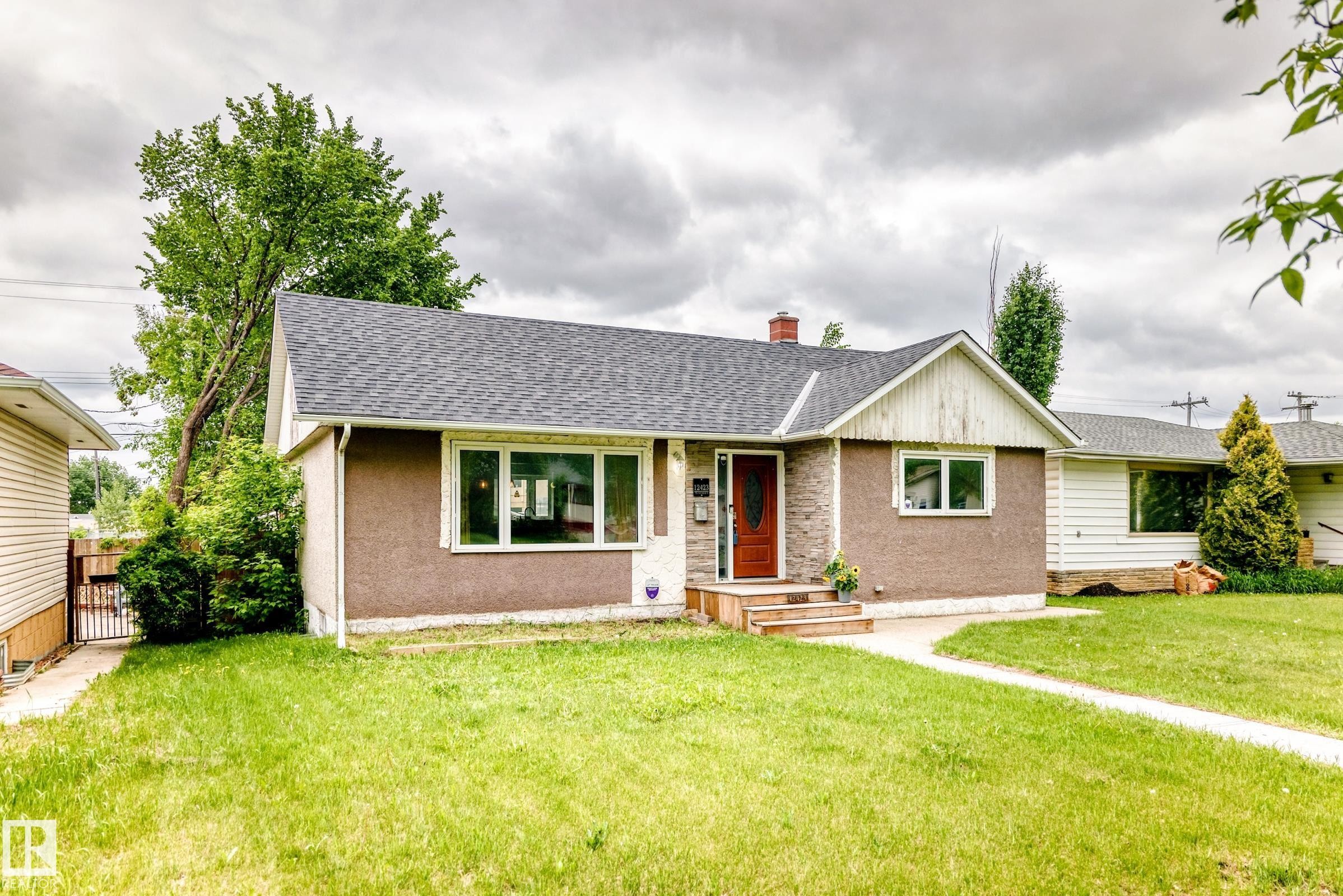 12423 75 Street Nw, Edmonton, AB