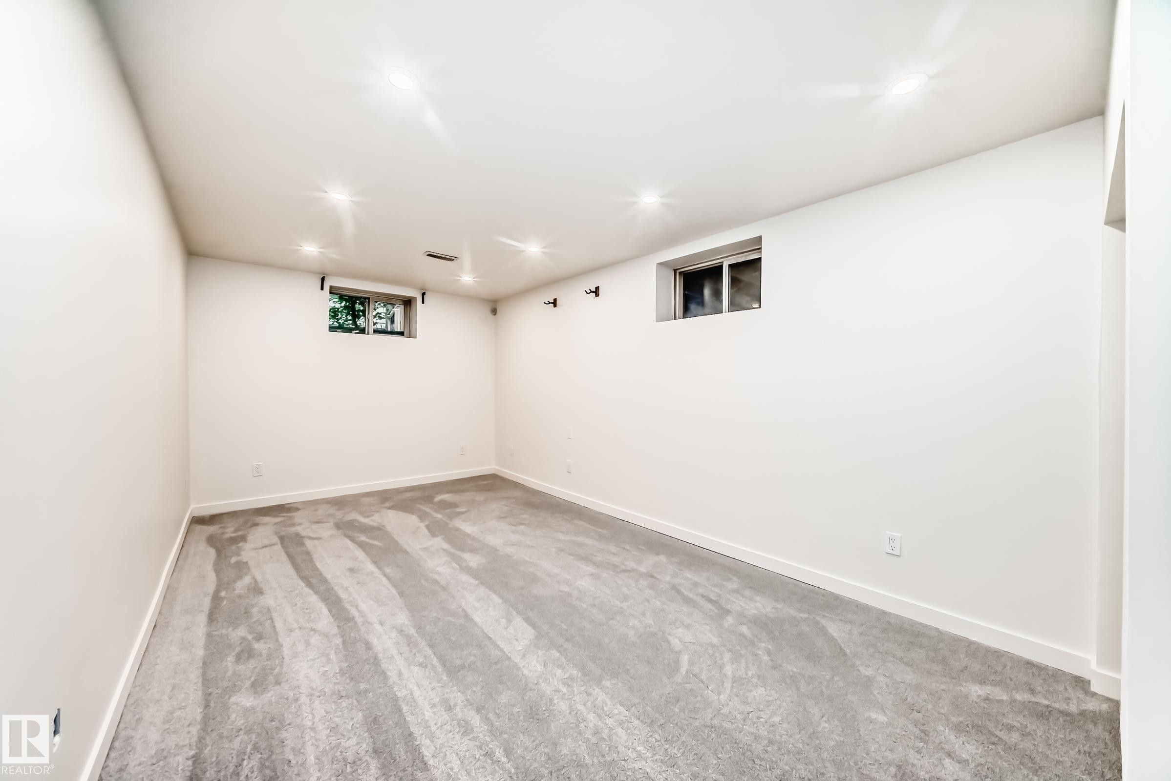 12423 75 Street Nw, Edmonton, AB