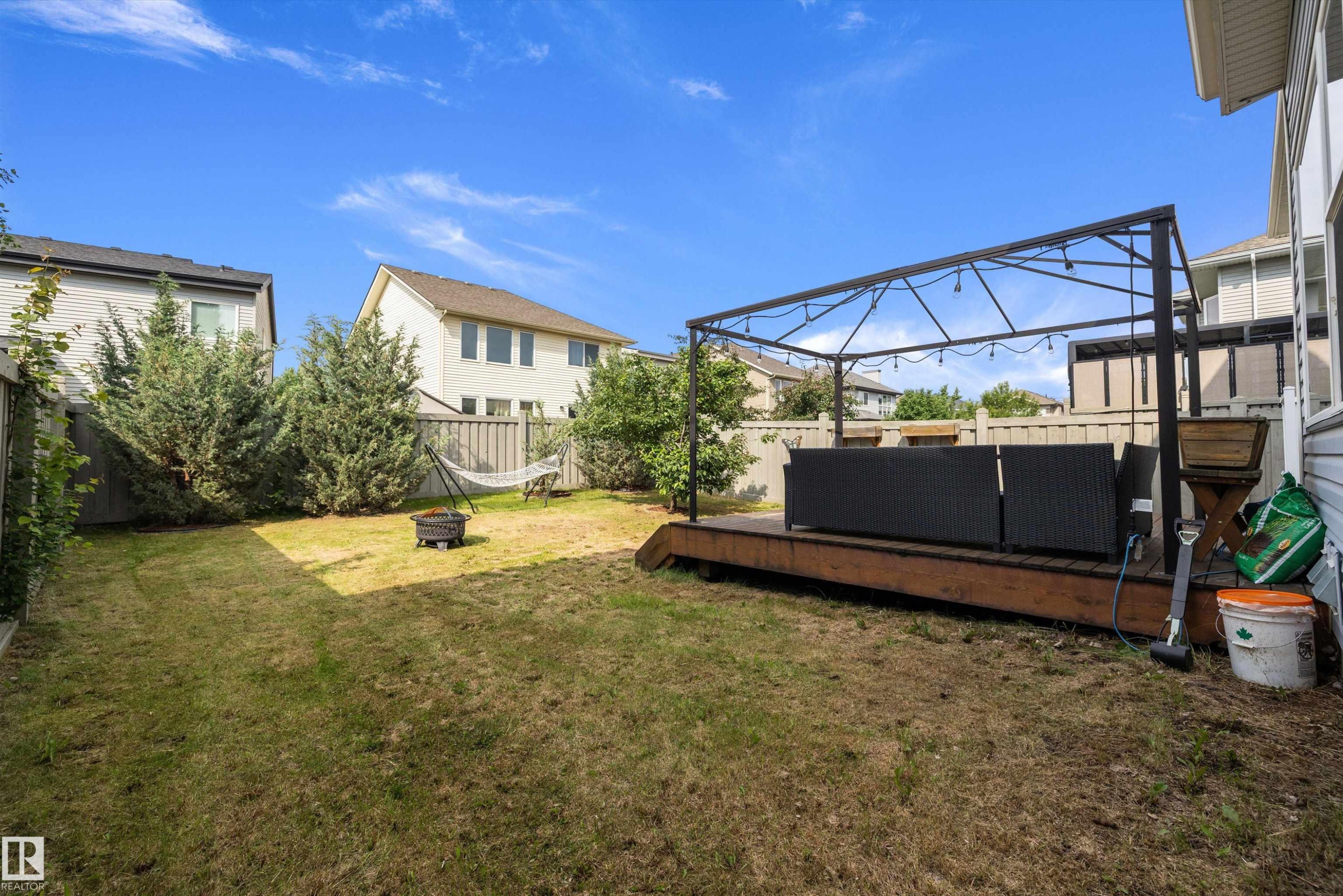3911 Claxton Loop Sw, Edmonton, AB